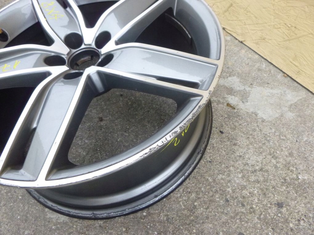 Audi A1 S1 RS1 8XA ET37,5 7,5Jx18 disk hliníkový