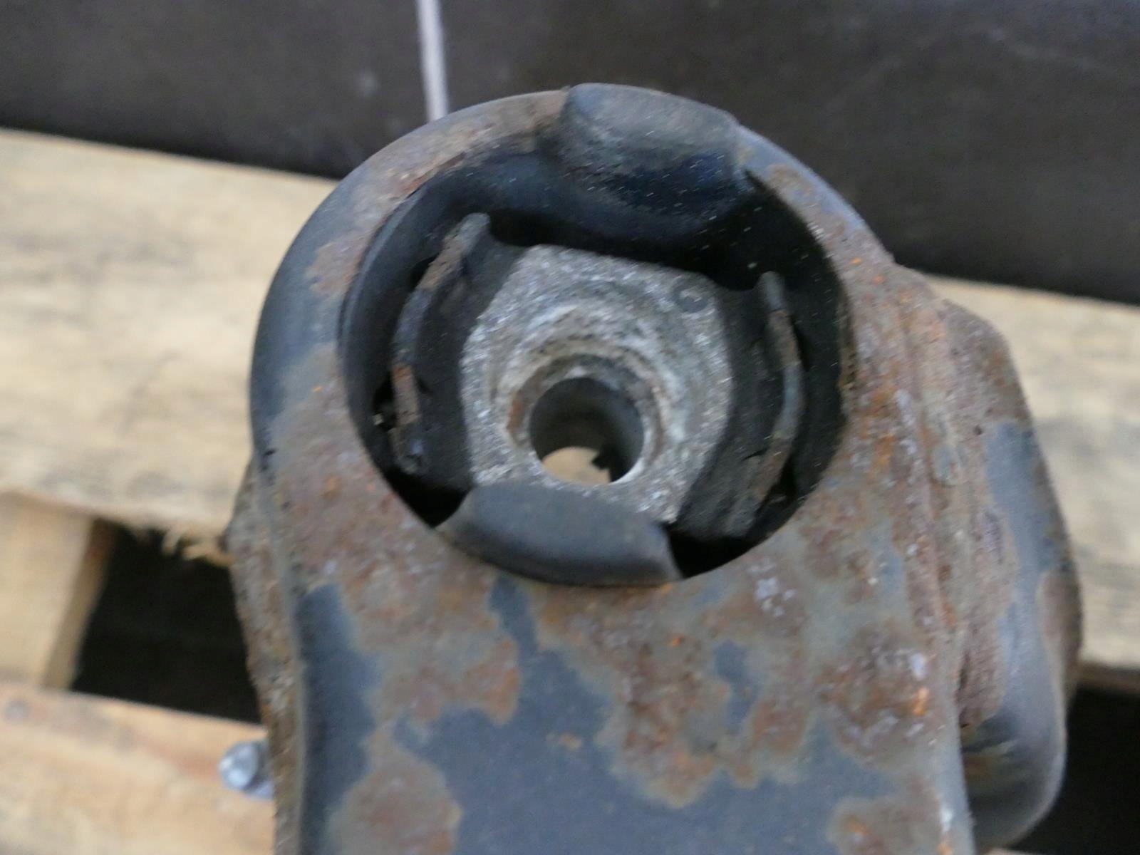 MERCEDES SLK R170 LIFT axle beam subframe sider axle beam