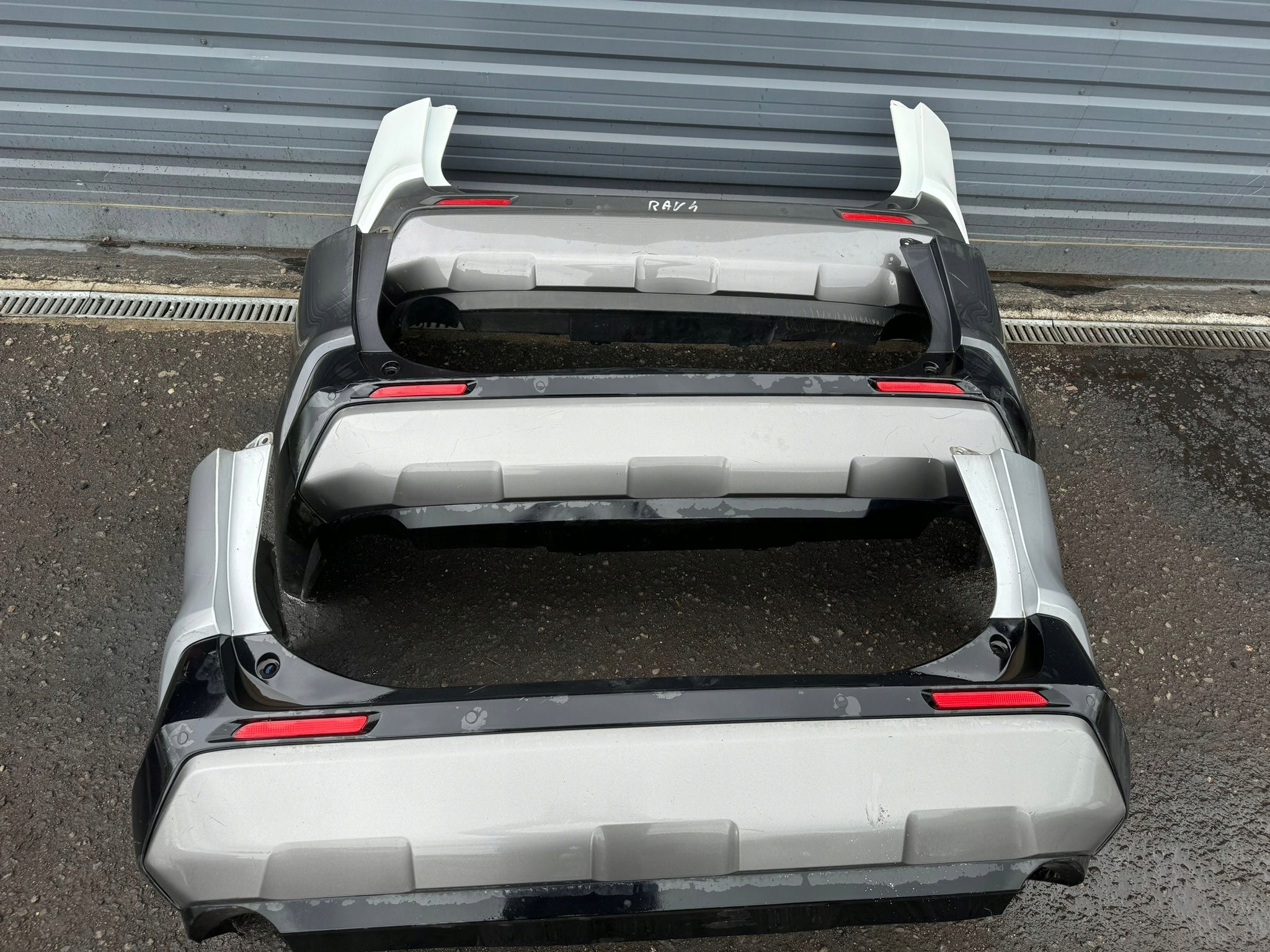 ZDERZAK TYLNY TYL TOYOTA RAV 4 RAV4 RAV-4 19- demontaz za 999 zł z ...