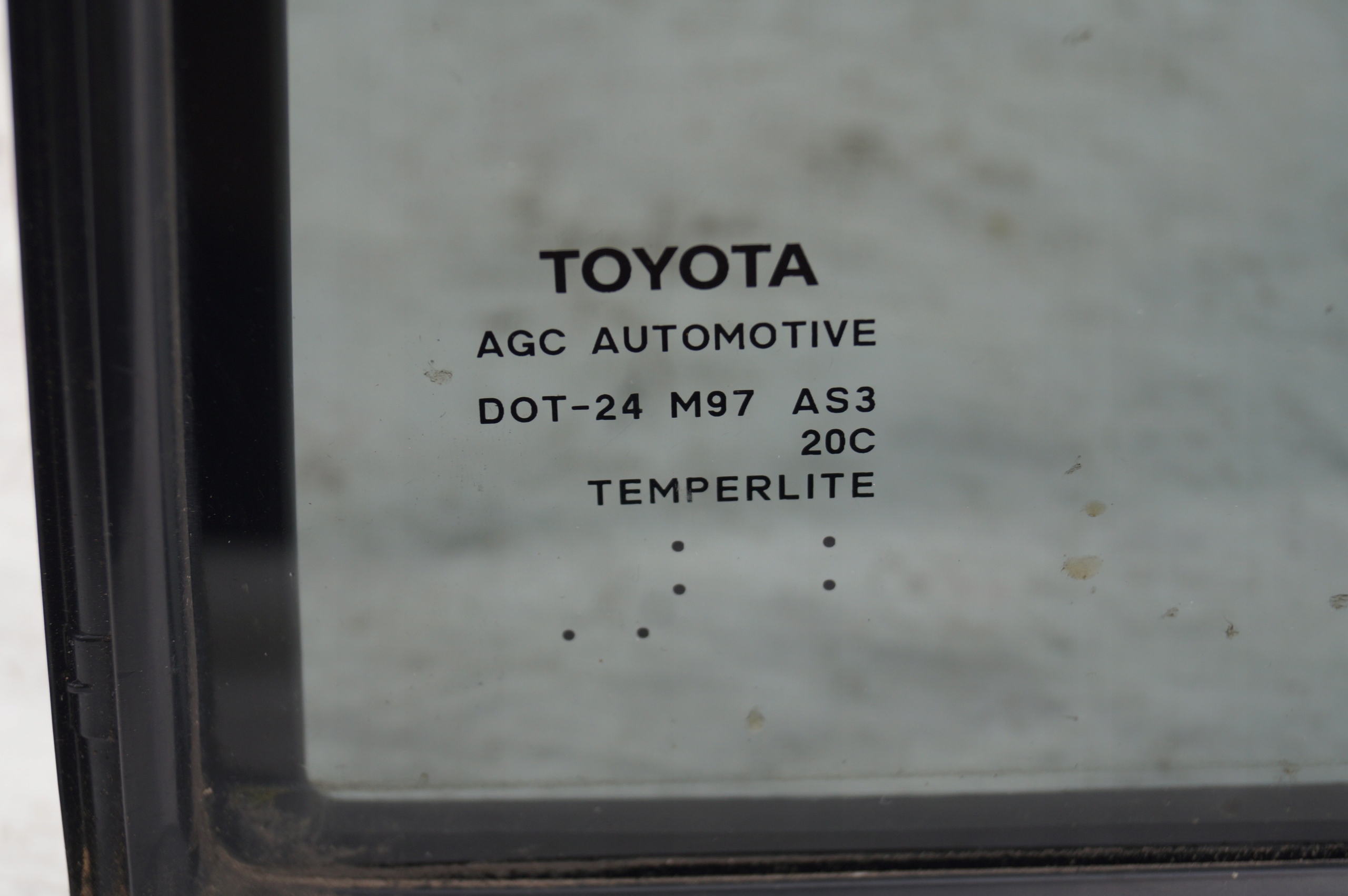 window window door rear part right TOYOTA HIGHLANDER II