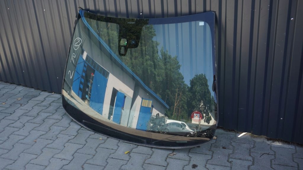 VOLVO XC60 - window front iron CITY SAFETY