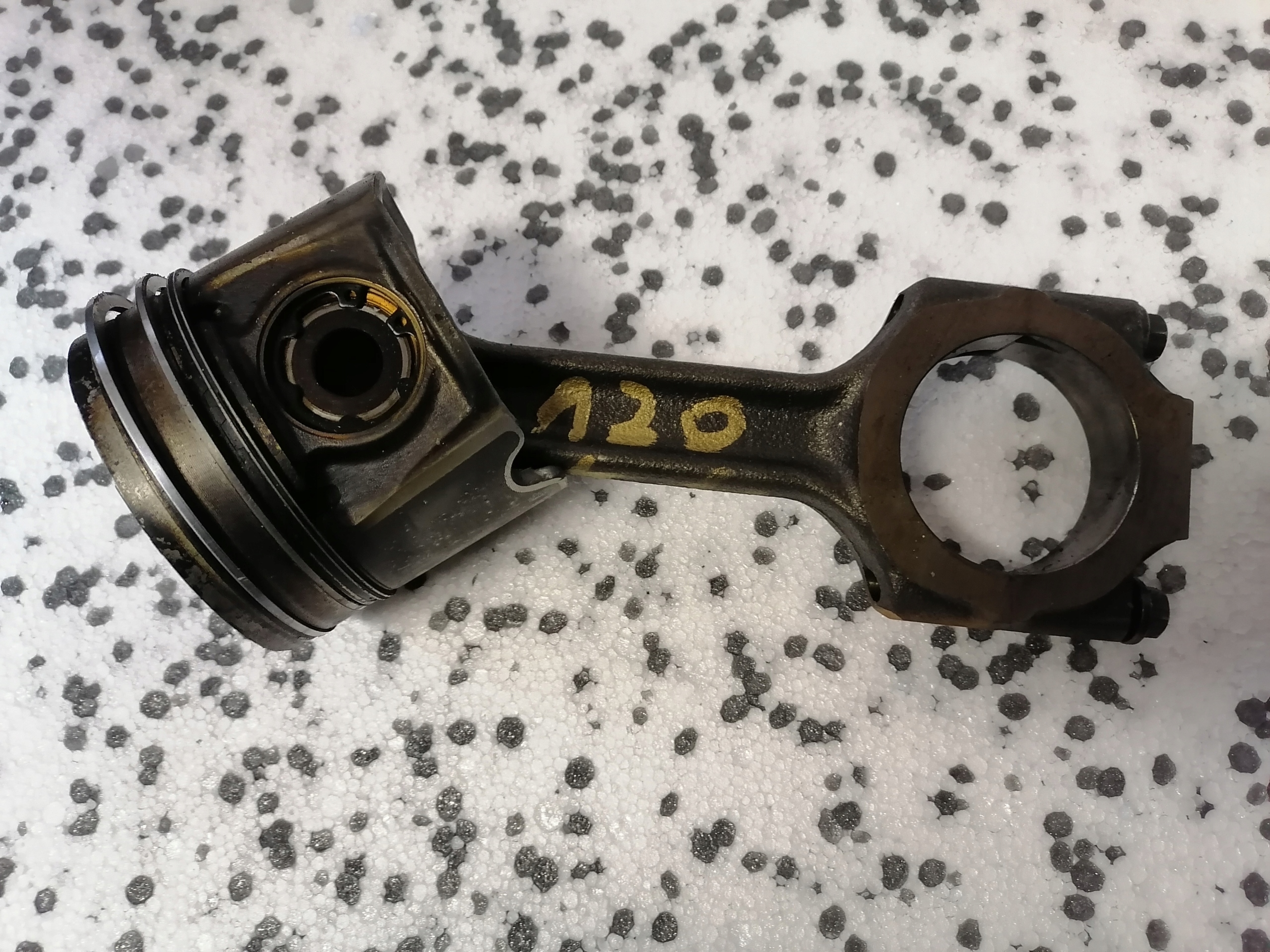 Piston Pistons Bielle OPEL 1.9 120 KM