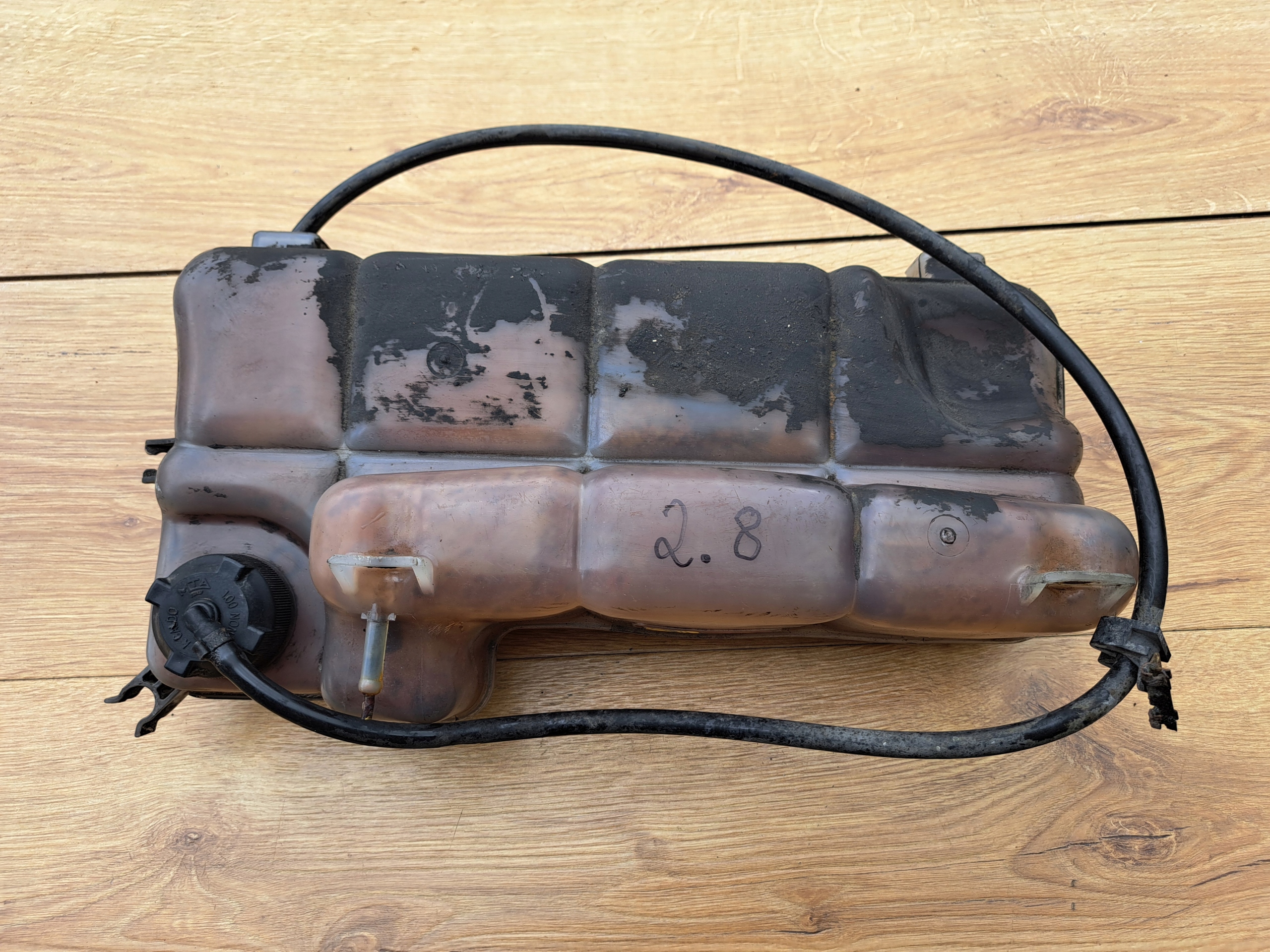 IVECO DAILY 2.8 ZBIORNIK WYRÓWNAWCZY