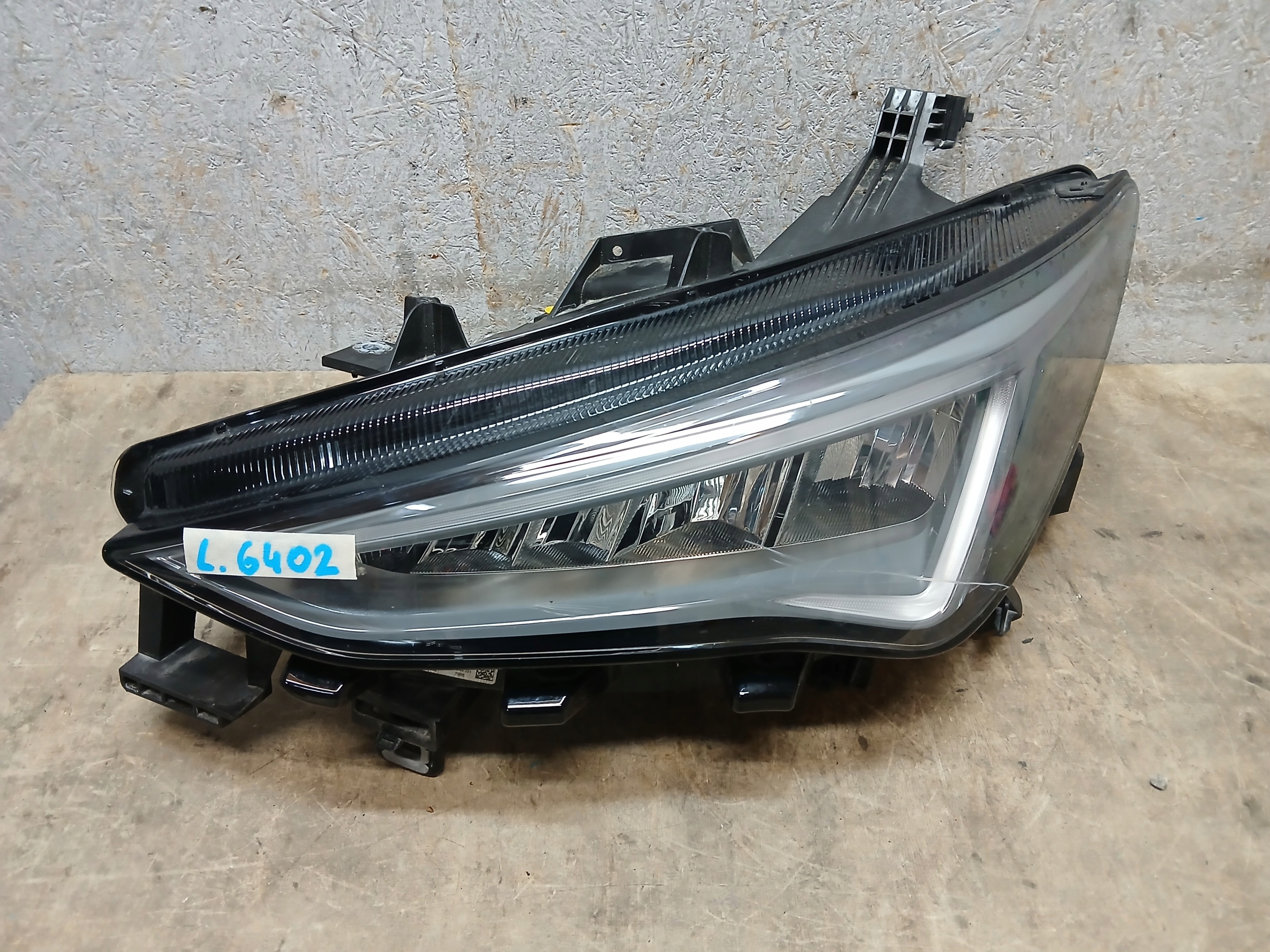 light front left CUPRA BORN 10F FULL LED 10F941007K
