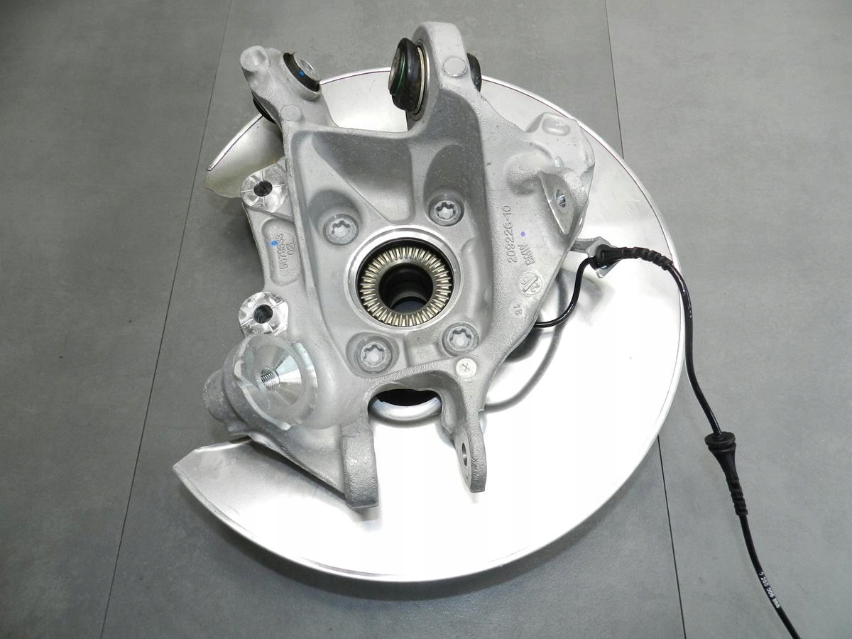 BMW 3 čepu otoč levý záď 6879533 6869788