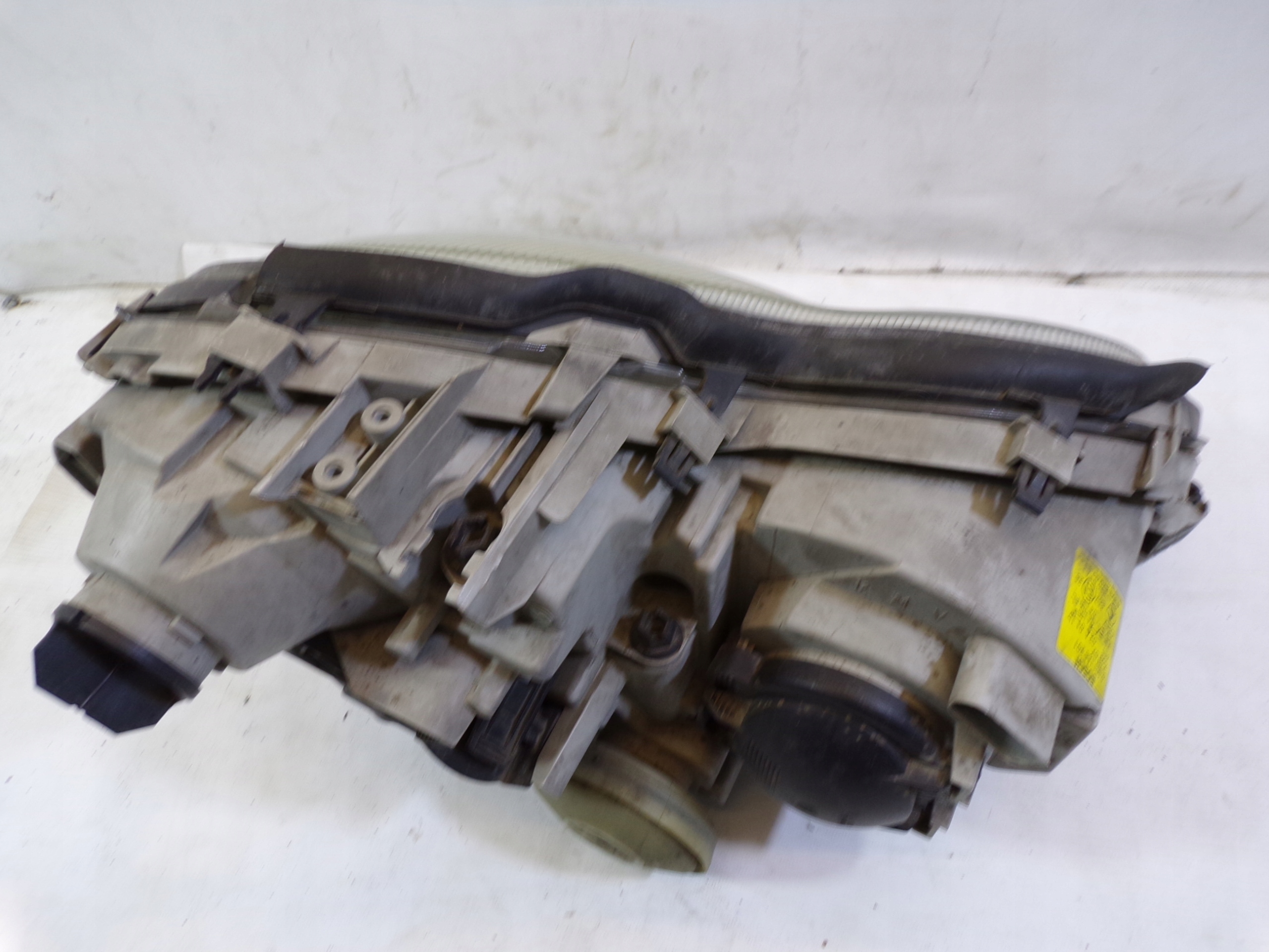 light front front left MERCEDES W203