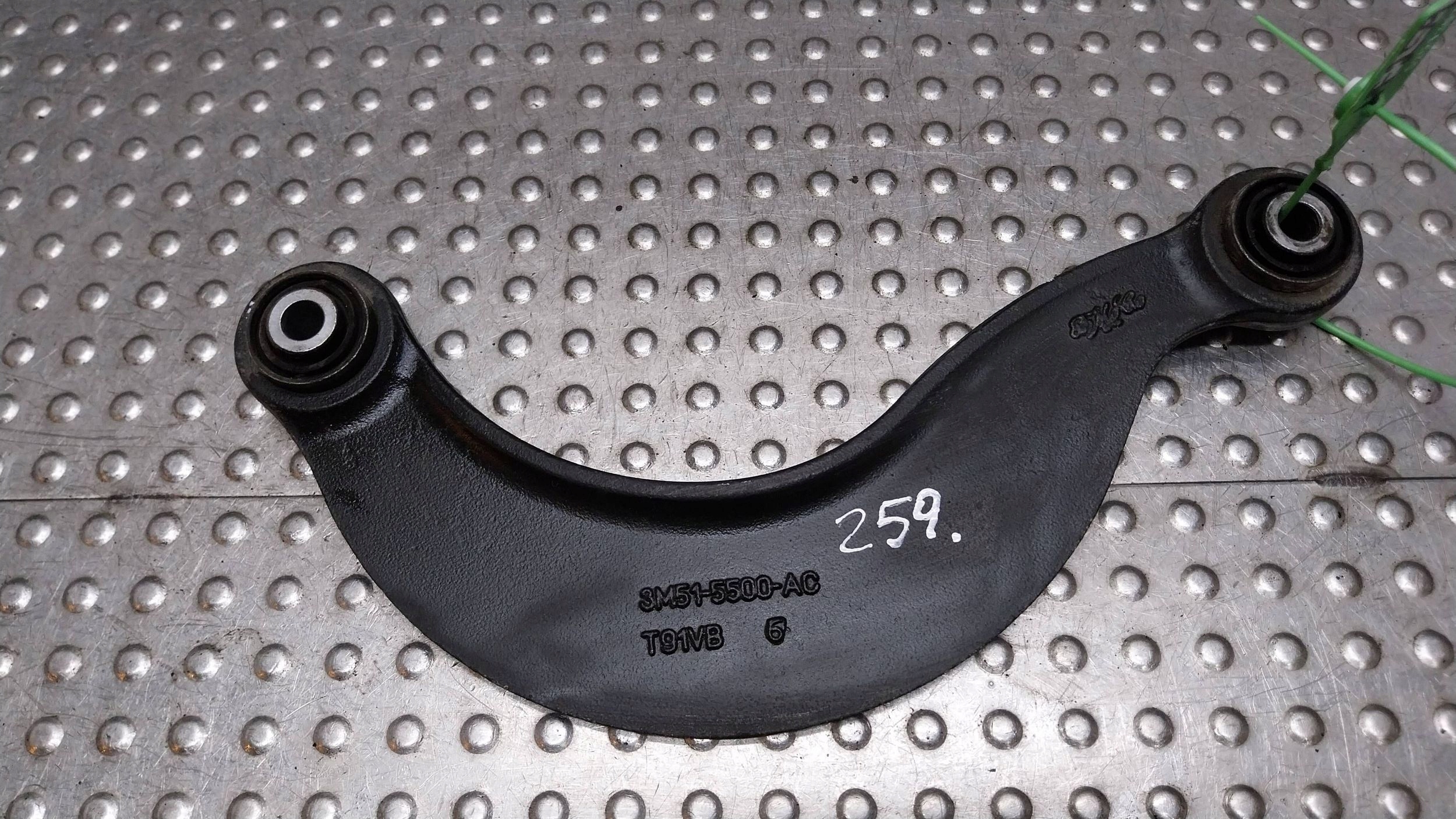 Querlenker links rechts heck 3M51-5500-AC VOLVO C30 S40 II V50