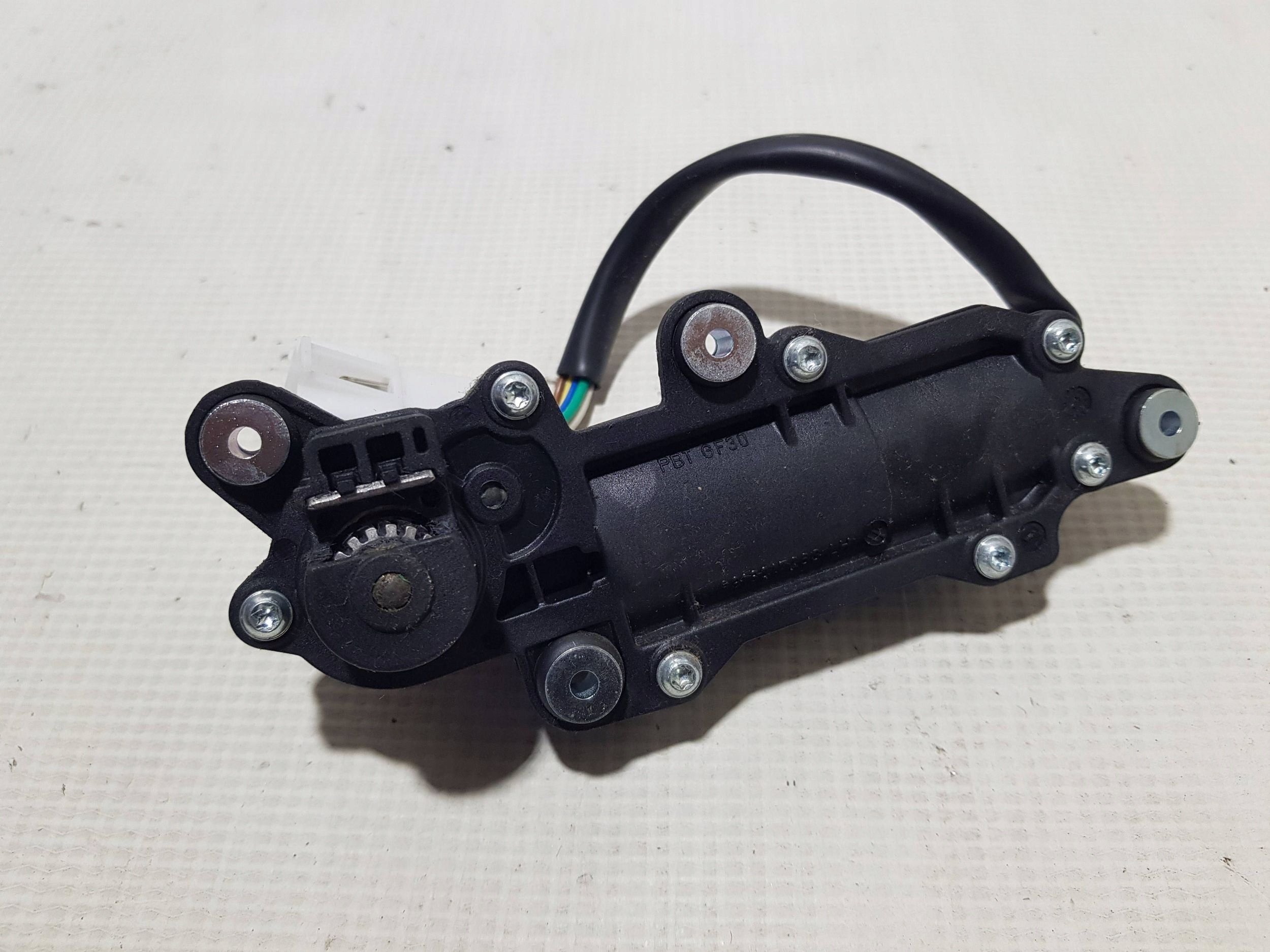 mini motor bonnet boot left MERCEDES W205 9918017263