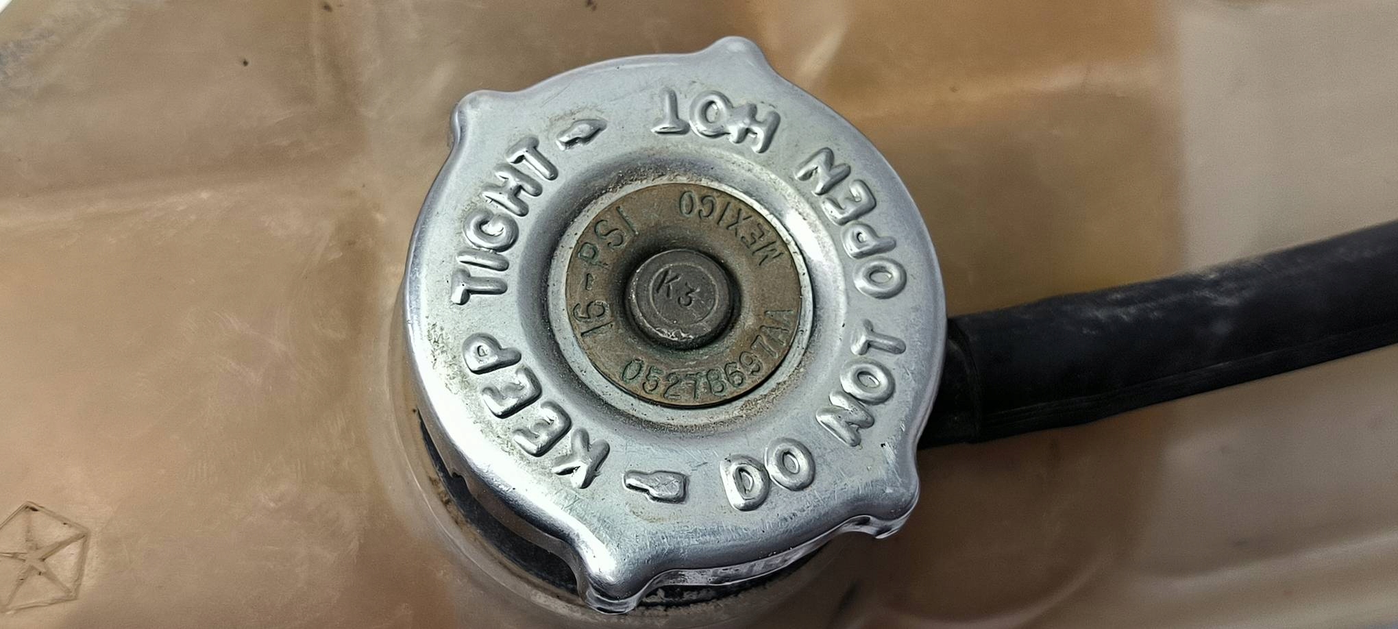 serbatoio LIQUIDO JEEP CHEROKEE