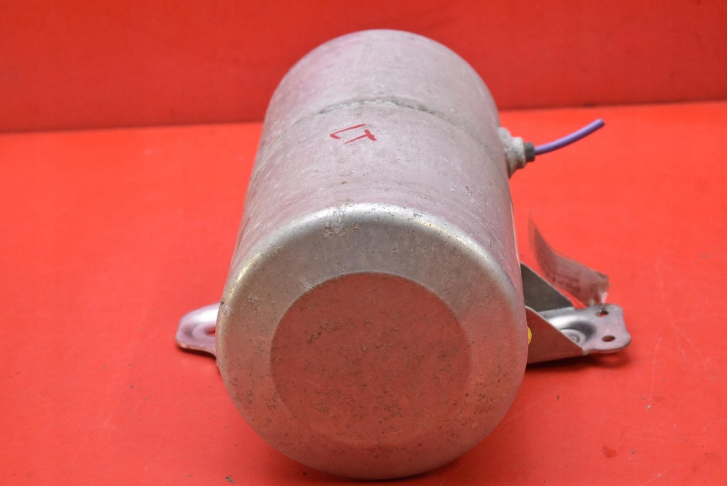 tank air springing left 4KE616203A AUDI E-TRON 55 408 KM 18-21