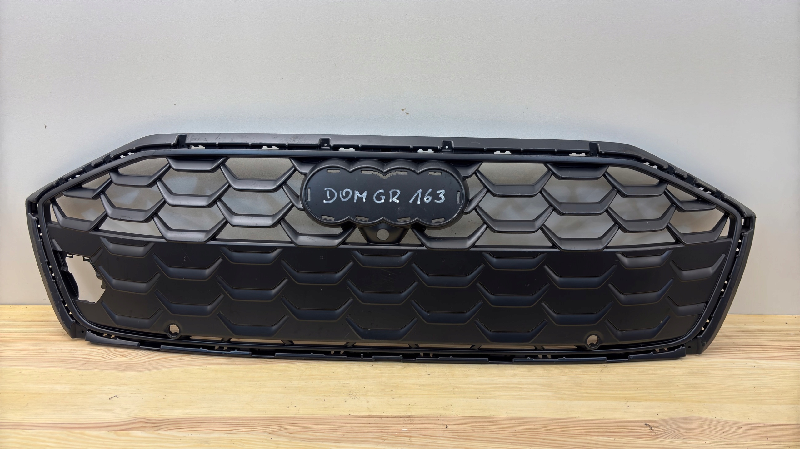 Audi A4 8B3 Kühlergrill FRONTGRILL Kühlergitter 8B3853653A0 - Thumbnail 1