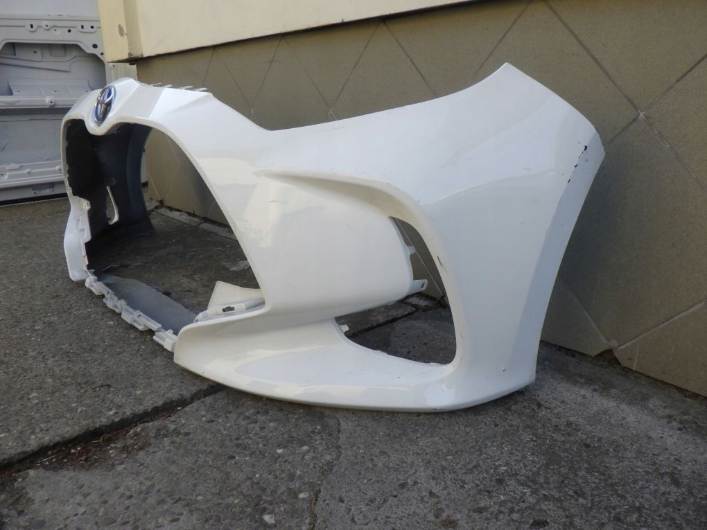 TOYOTA YARIS 4 IV P21 2020- front bumper