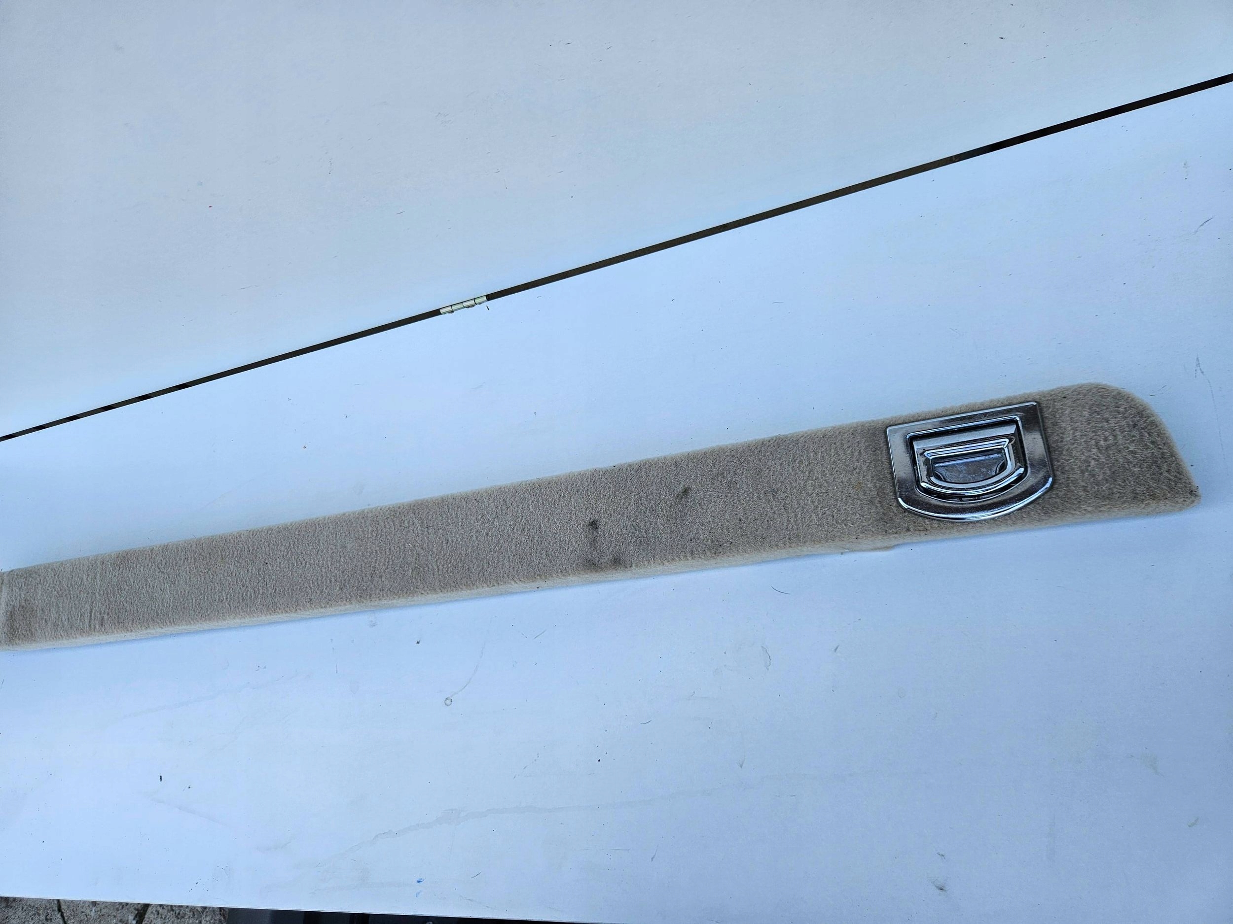 Volkswagen Touareg II 2 7P5 moulding boot right