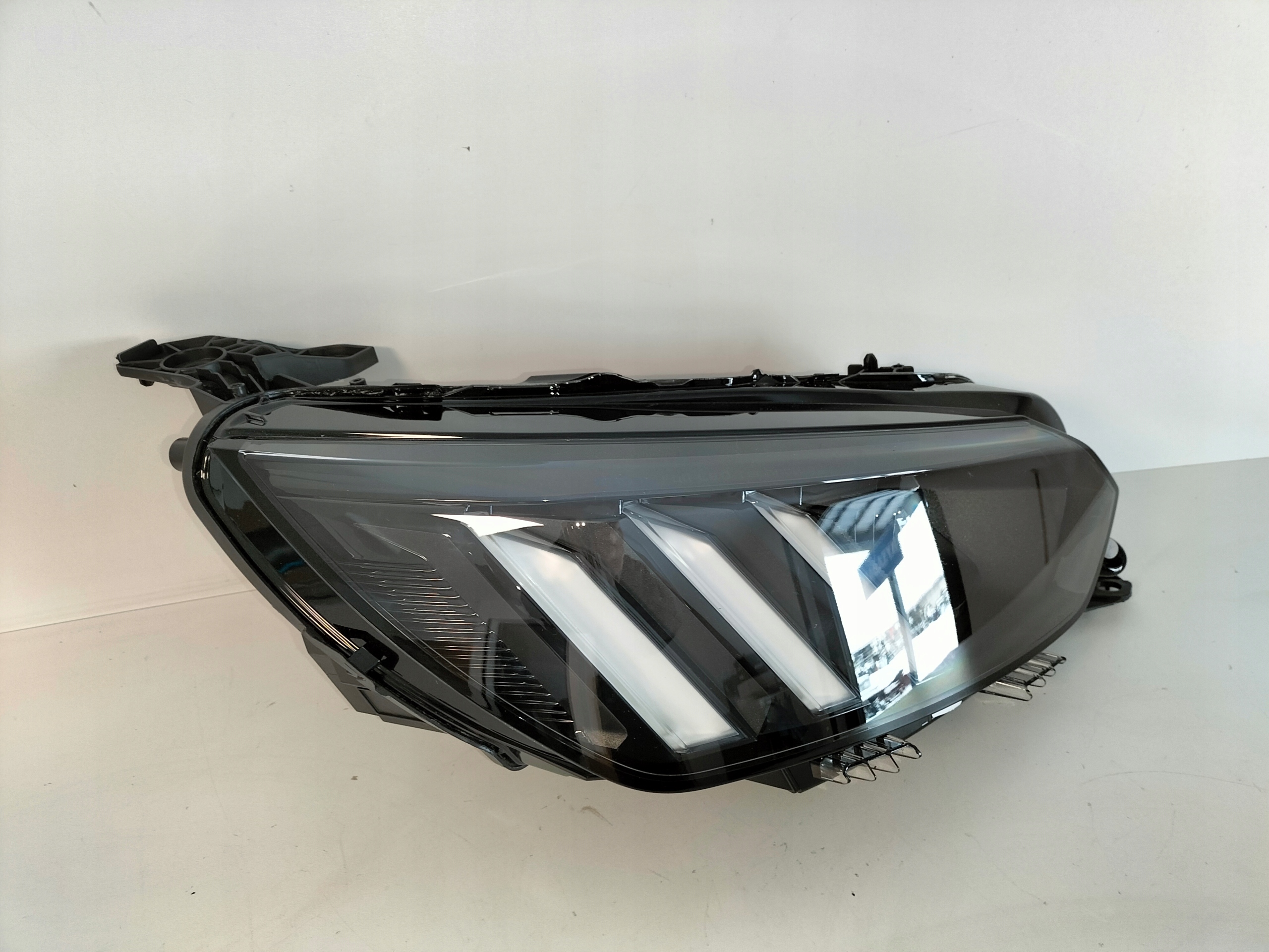 light front reflektor right PEUGEOT 208 2008 II 19- FULL LED