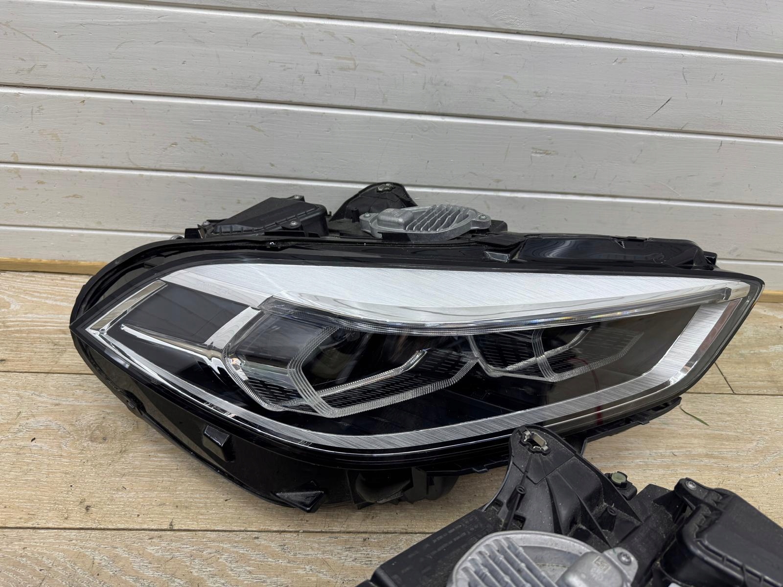 BMW F40 FULL LED ADAPTIVE left right REFLEKTOR light left right