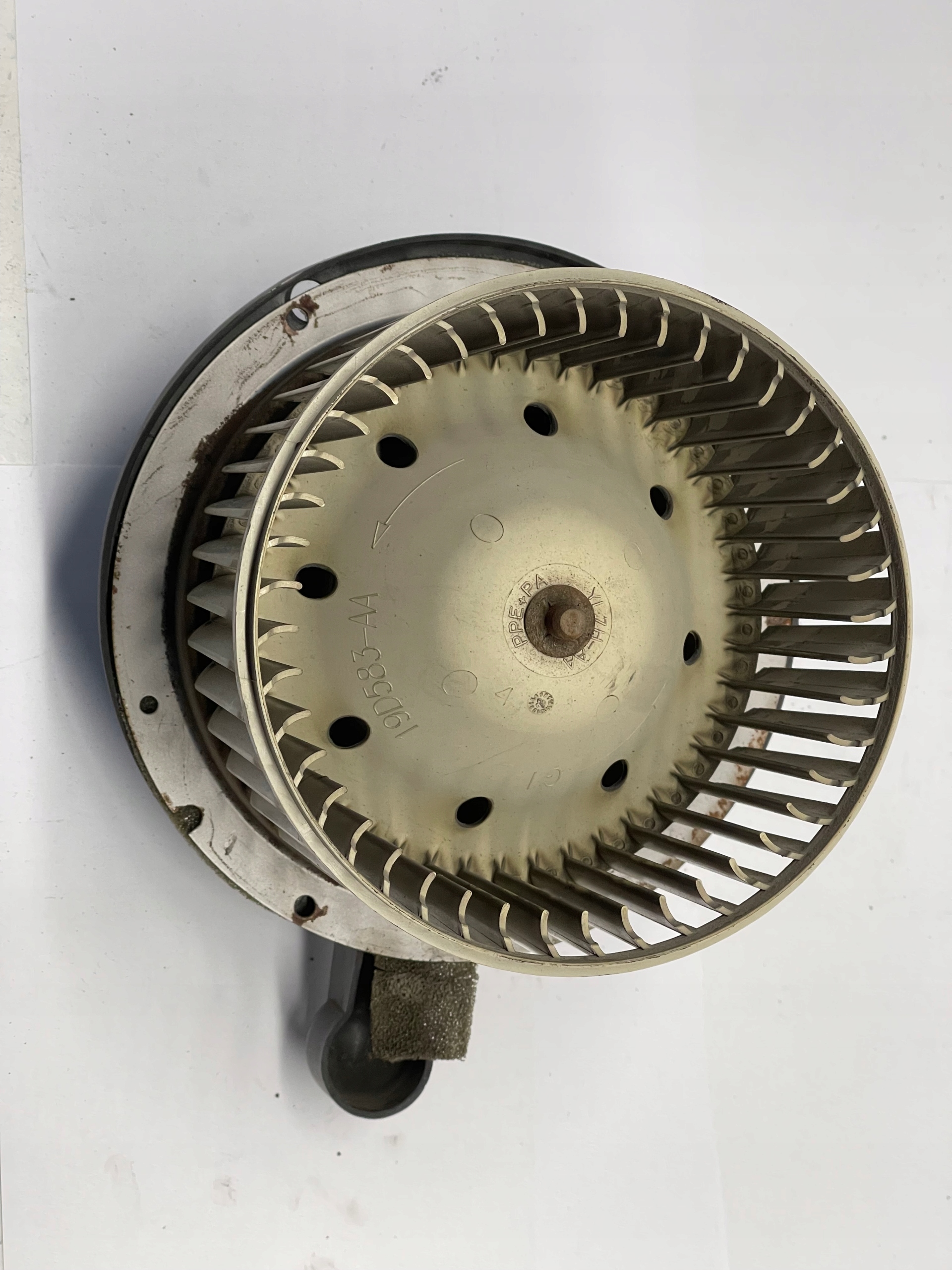 heating air conditioning devices MAZDA TRIBUTE 1L8H-19805-AA