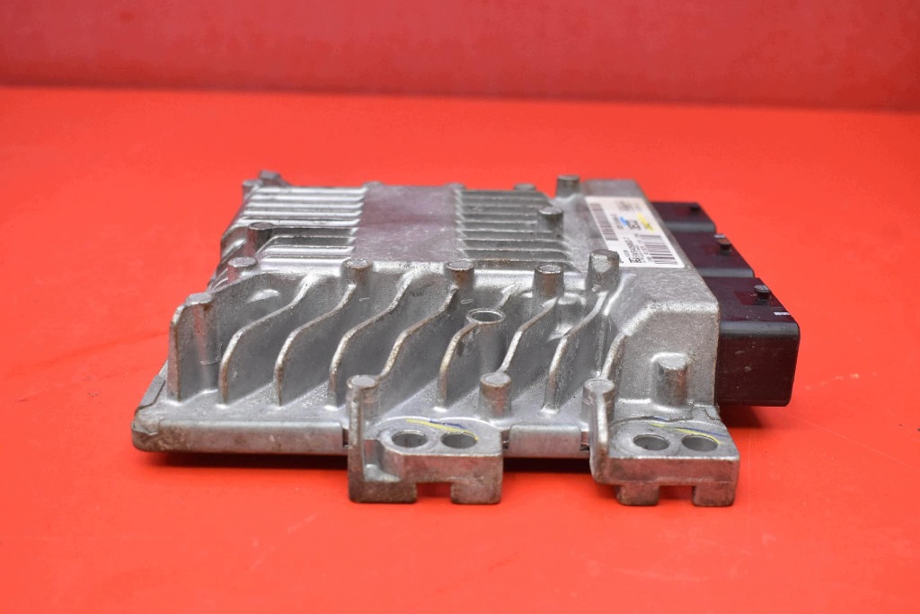 control unit computer of the engine 8V21-12A650-CD MAZDA 2 II DE 1.4 TDCI 68KM 07-10
