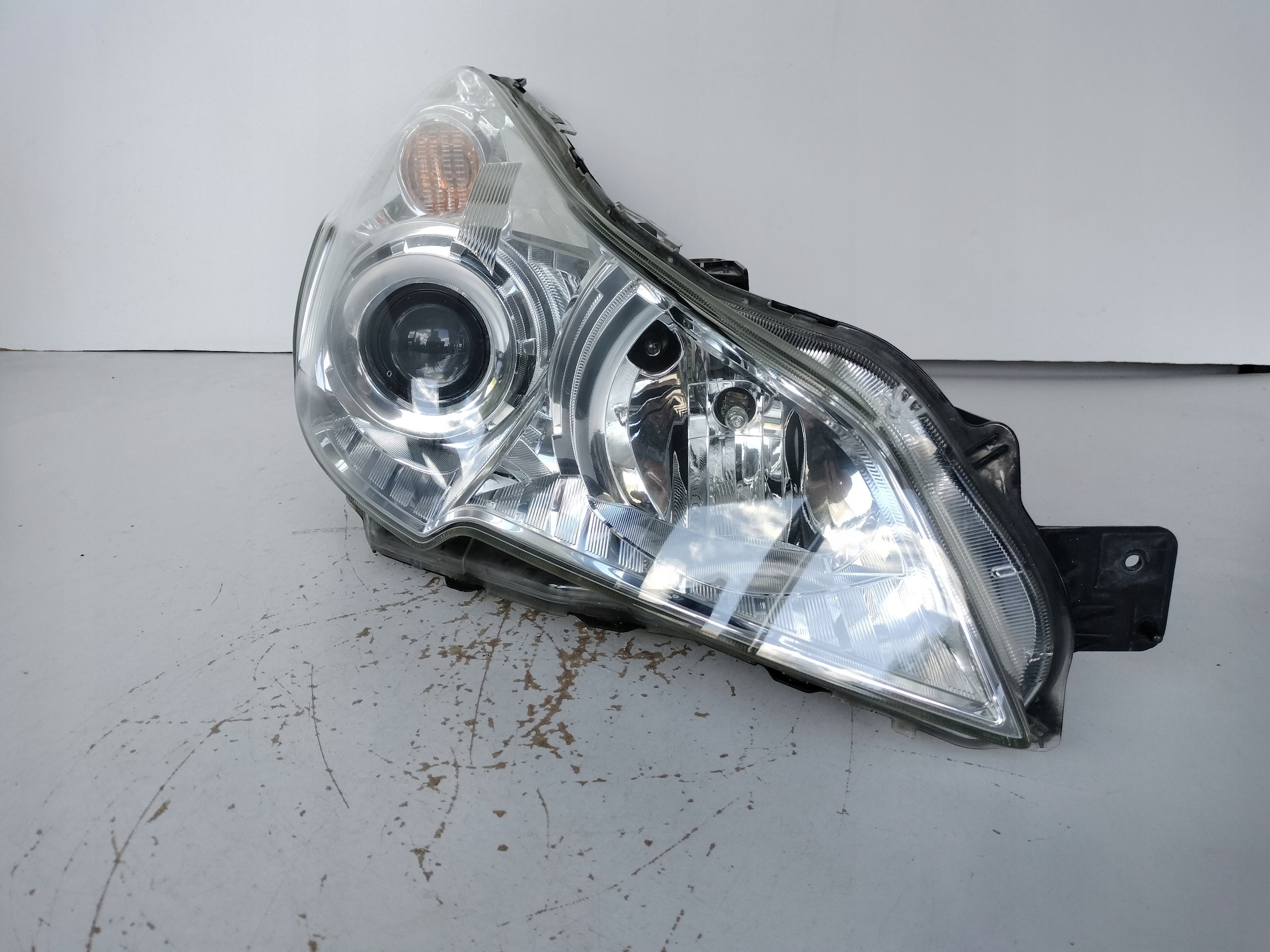 light right REFLEKTOR SUBARU LEGACY OUTBACK 09- XENON