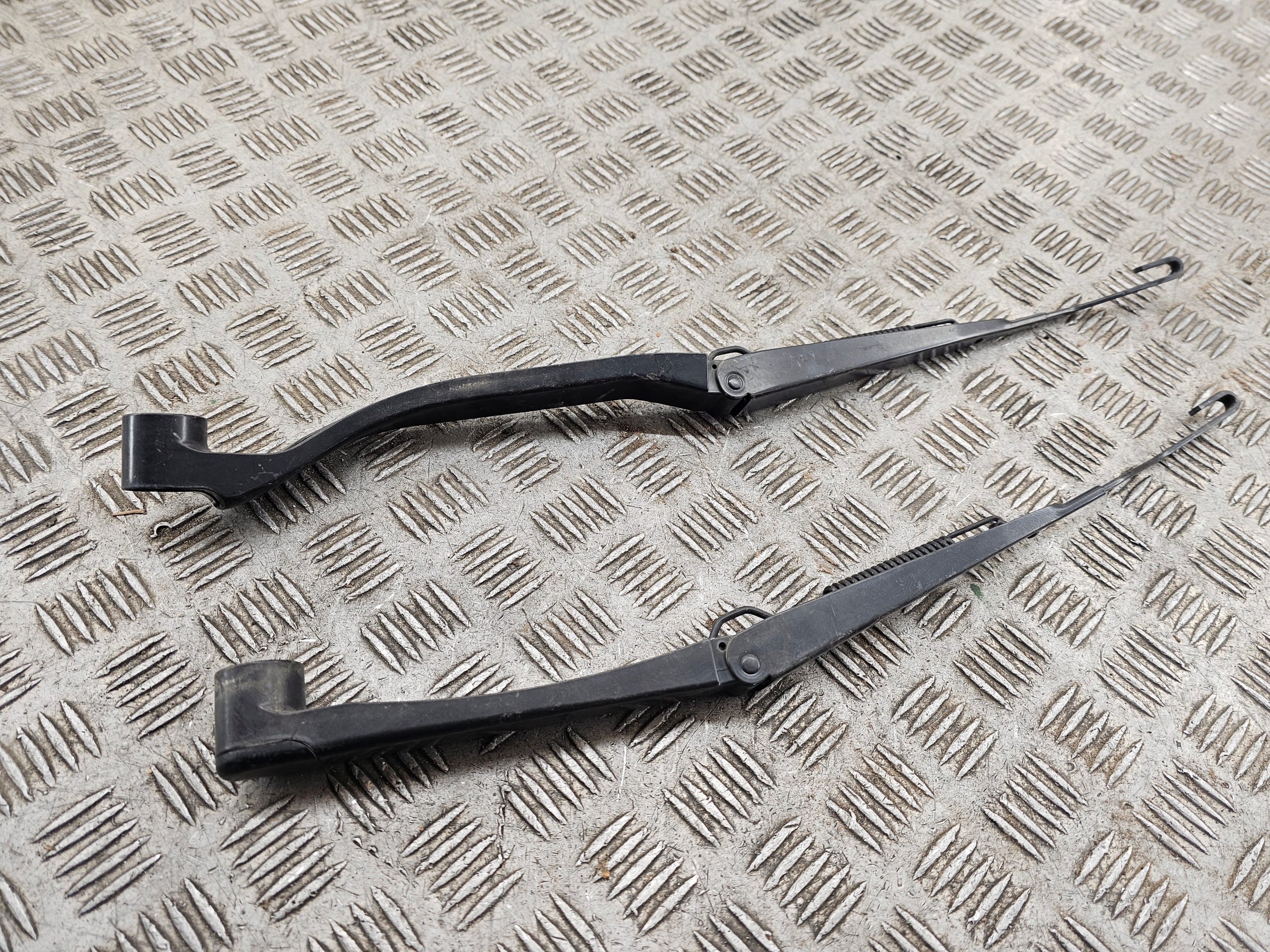 wiper arm front EU MAZDA MX5 MX-5 4 IV ND 15-23