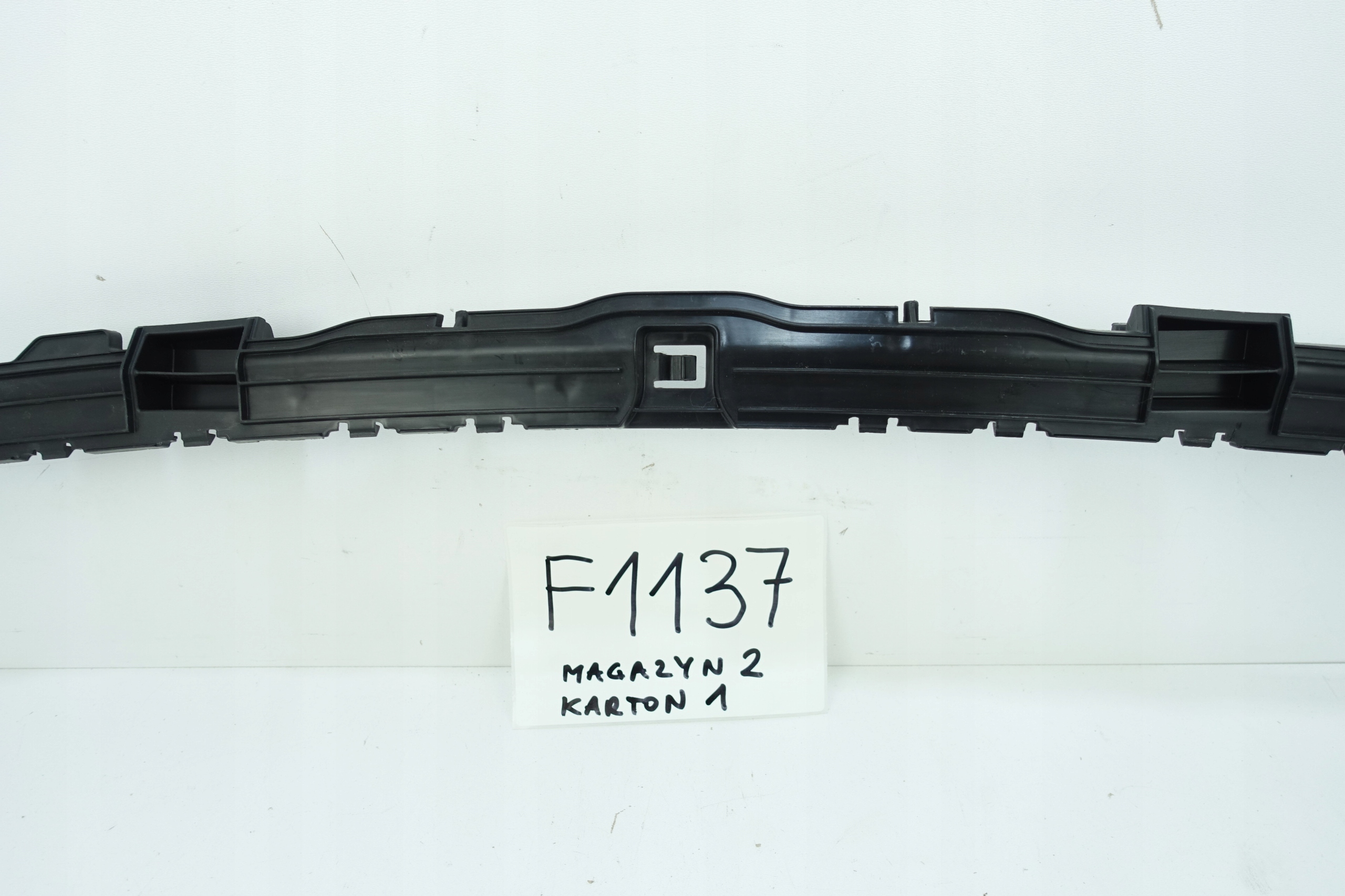 HYUNDAI KONA EV Support Support plaque Pare choc 84728-DD000