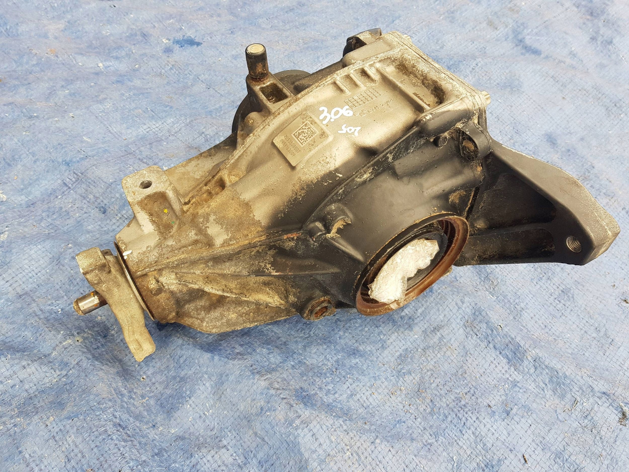 MERCEDES C KLASA W205 differential rear diff 2053508507 3.06