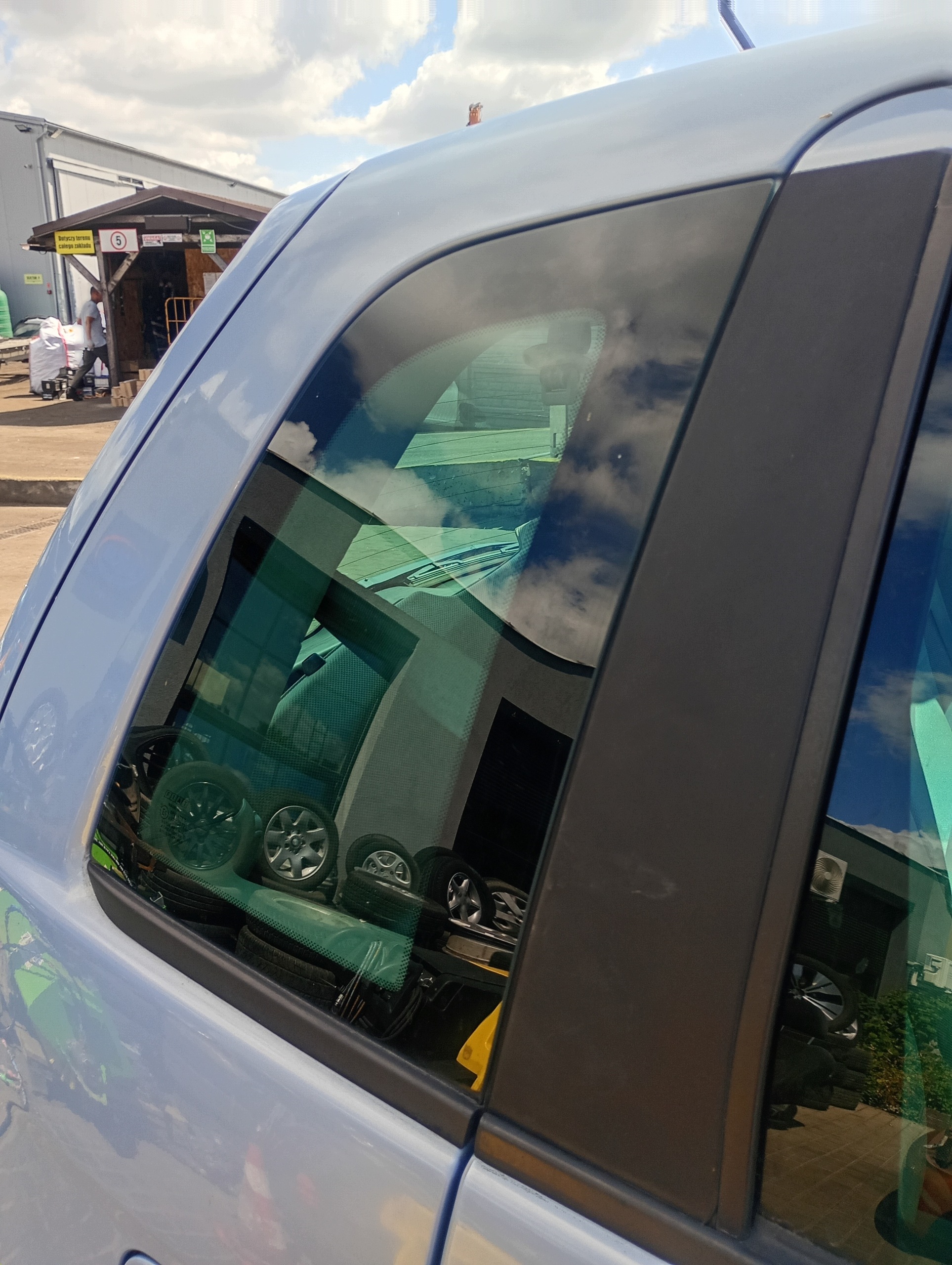 window side bodywork right rear part Fiat Idea 03-12