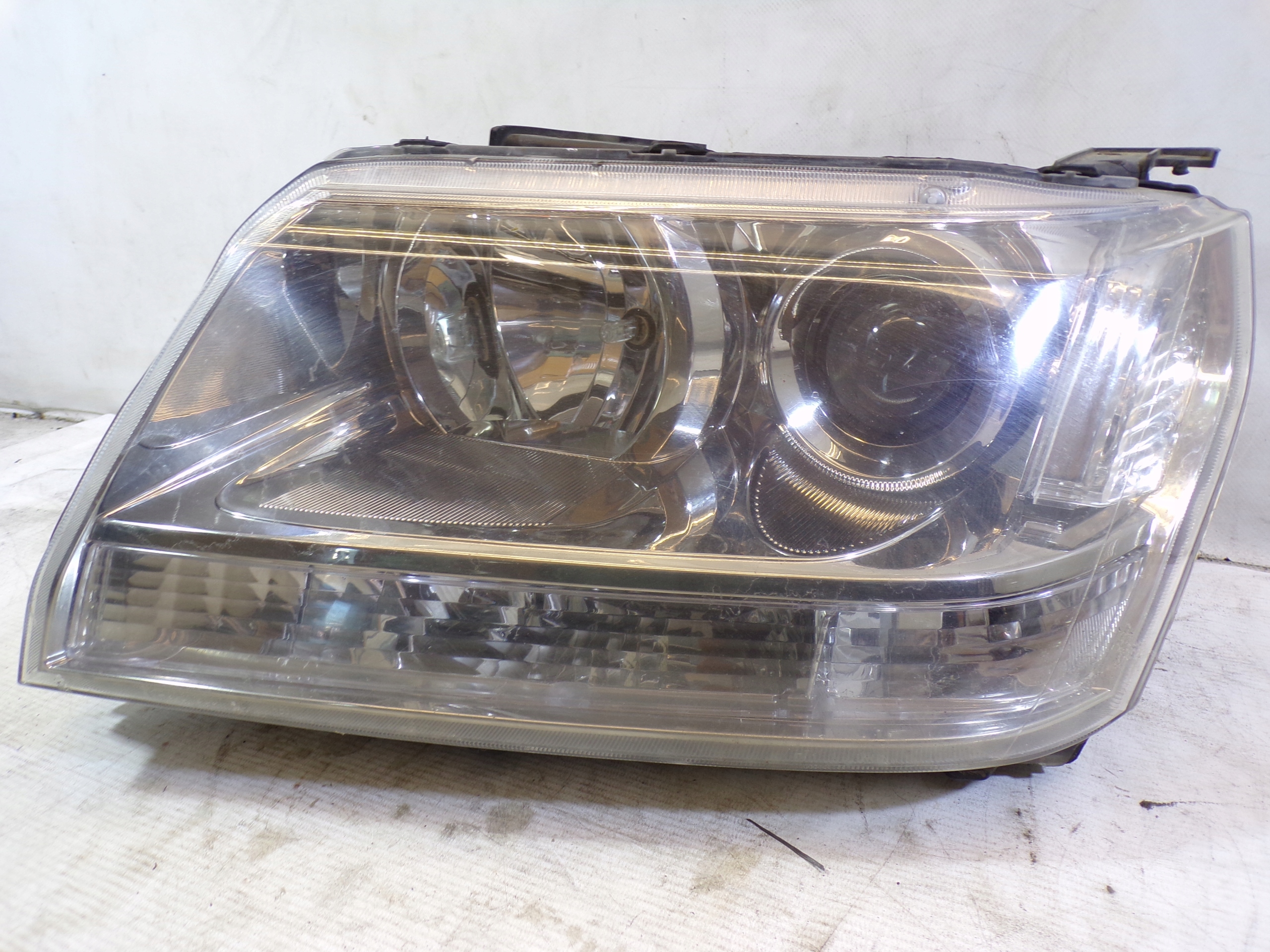 light front front left SUZUKI GRAND VITARA 2 II (K1)