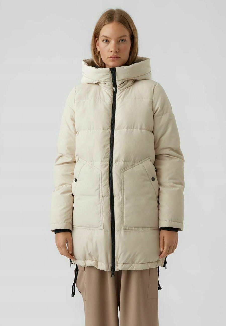 Bílý péřový kabát Vero Moda s kapucí velikost S