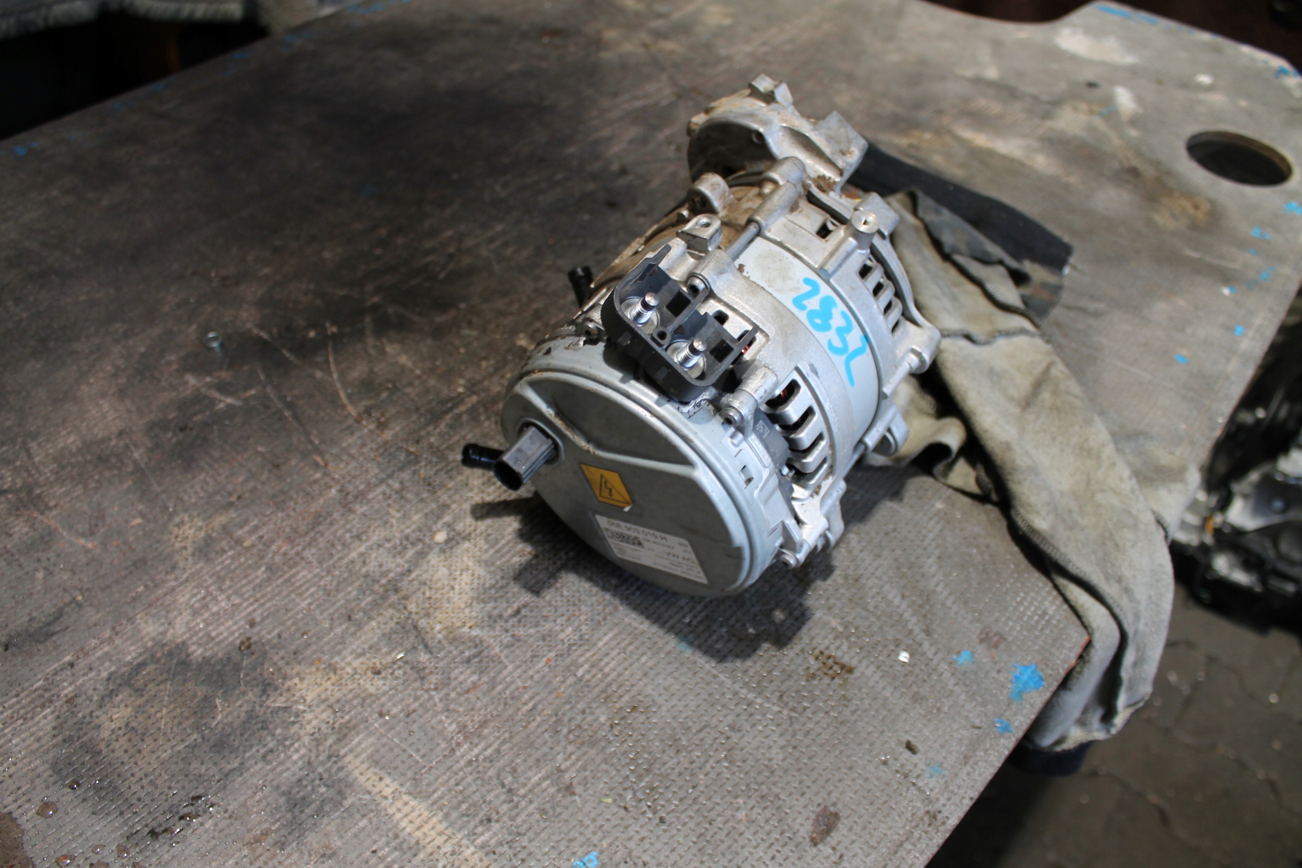 2832. alternator VW SKODA 1,5 05E903019H