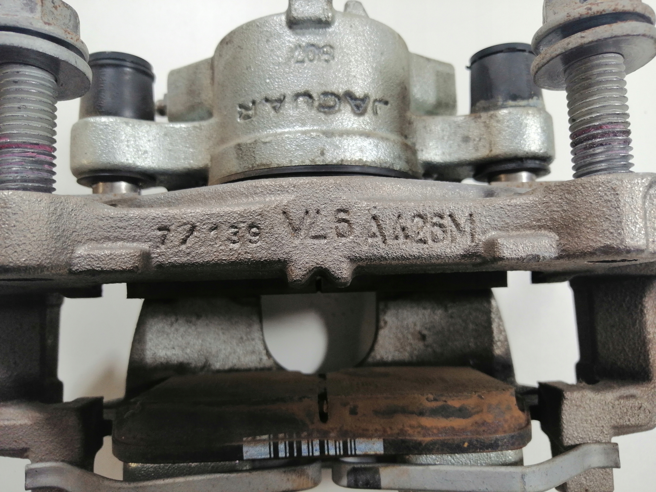 Jaguar F-Pace 2.0D caliper brake right front
