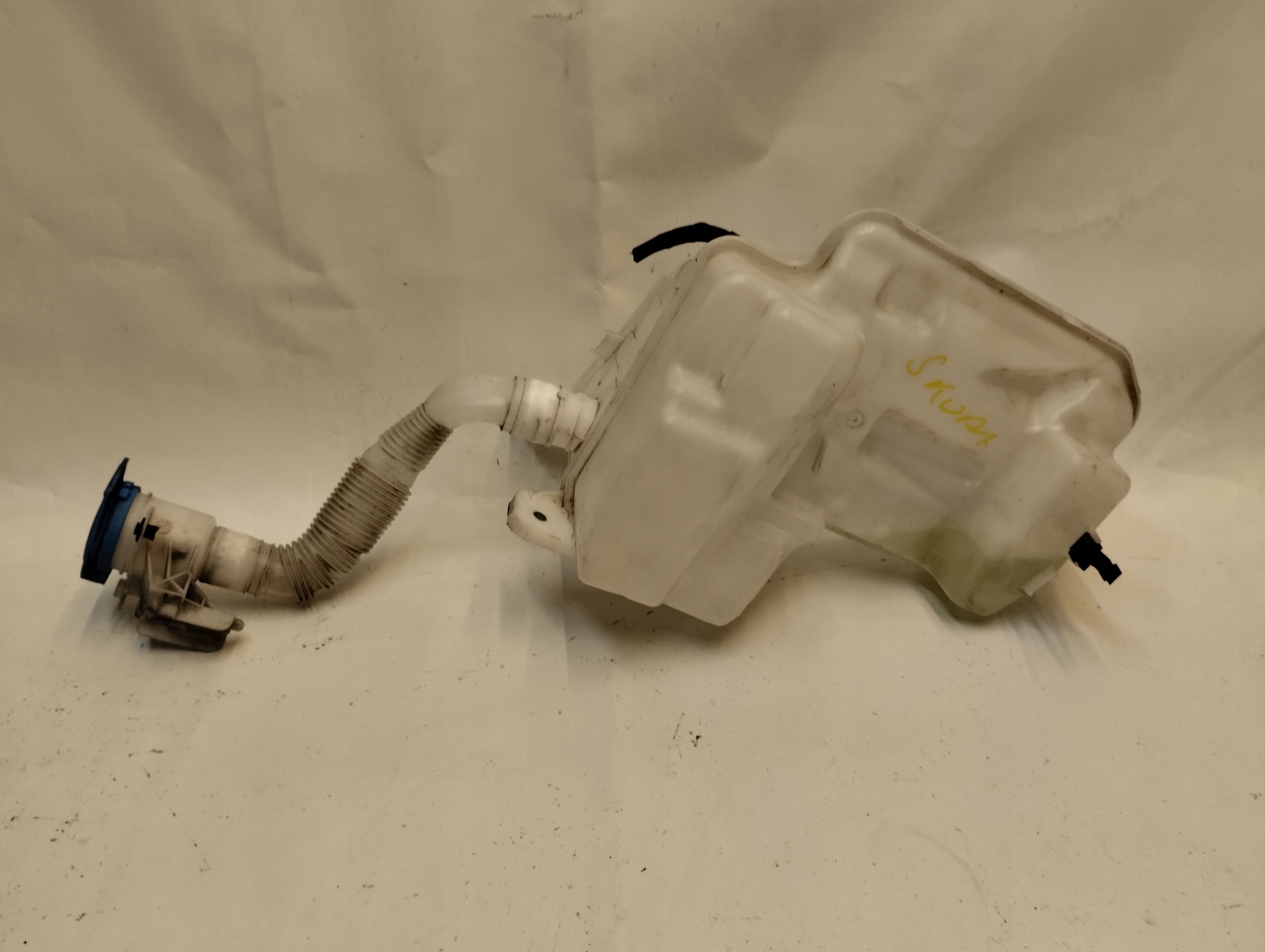 SKODA OCTAVIA III LIFT washer fluid tank