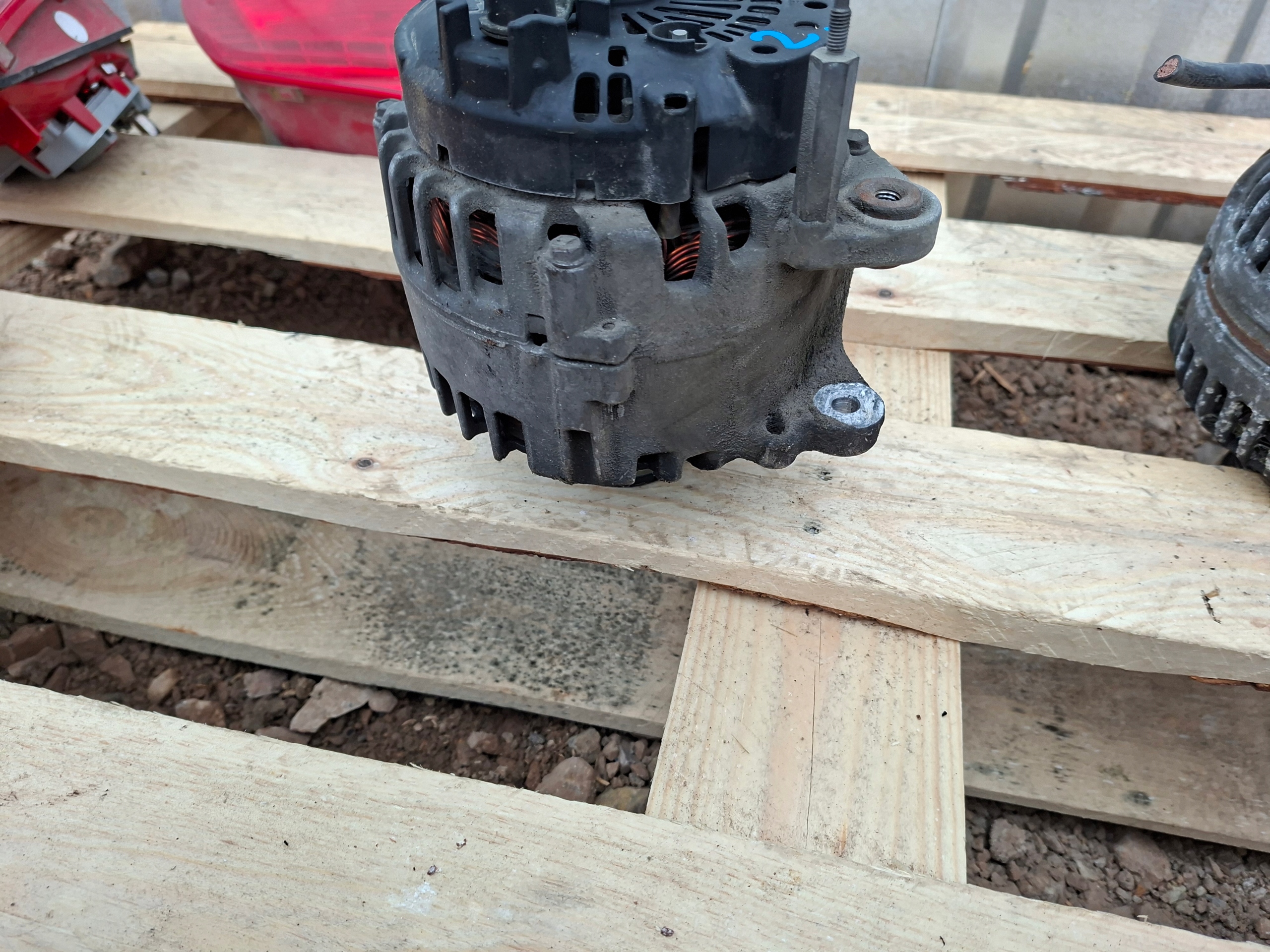 alternator Volkswagen PASSAT B7 03C903023T