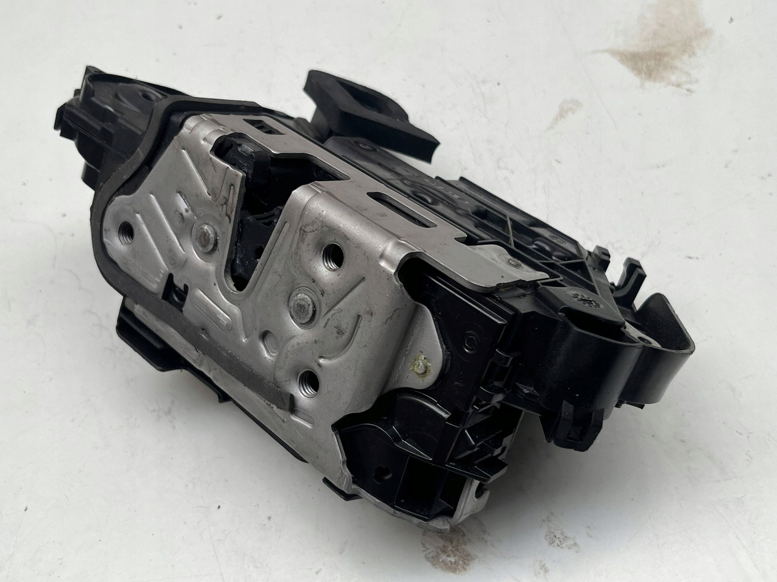 VOLKSWAGEN SEAT SKODA lock door left front 5TB837015E @M