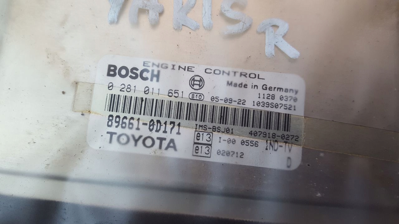 control unit computer of the engine Toyota Yaris 1,3