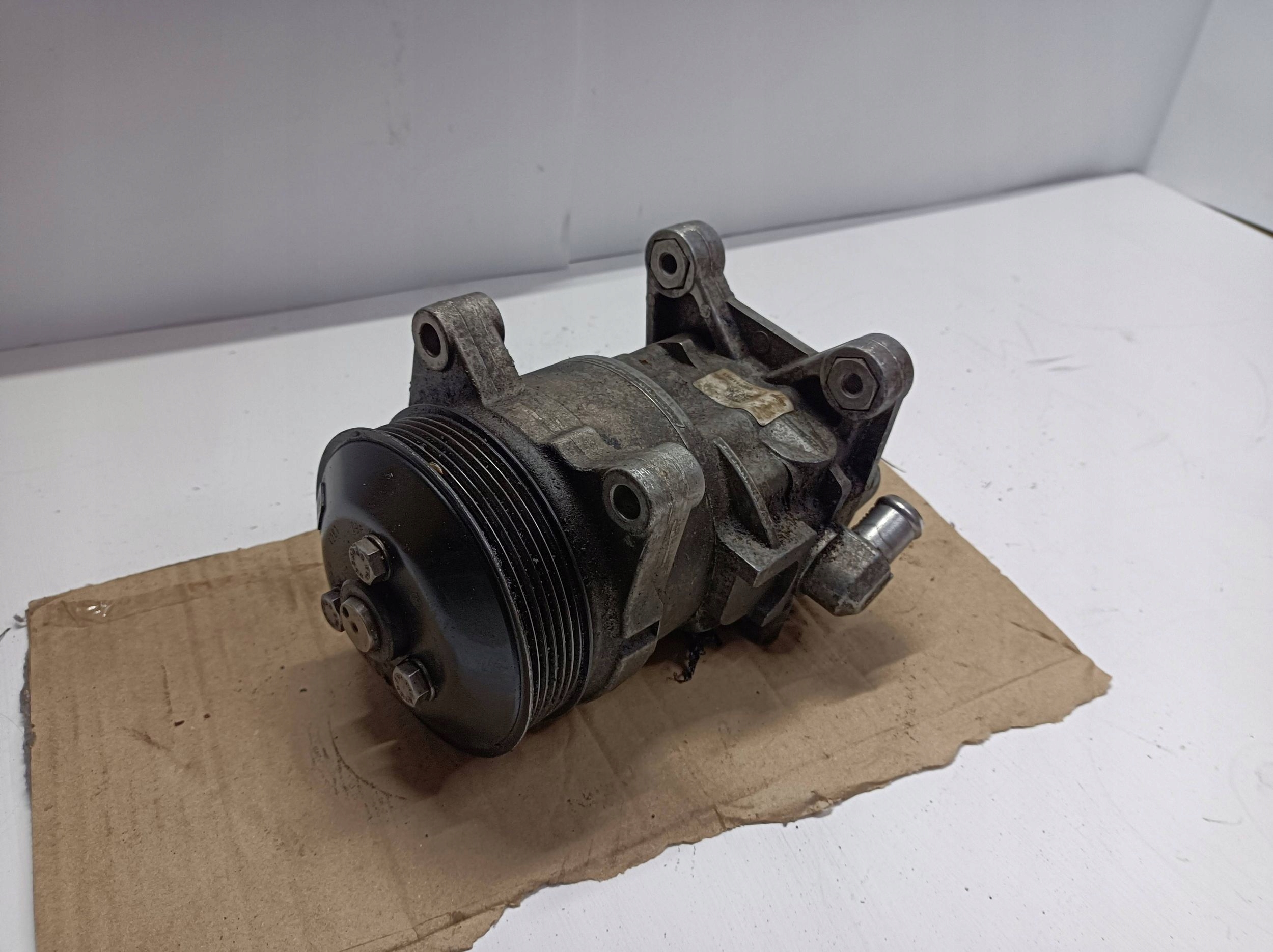 насос гур BMW X6 E71 X5 E70 678735101