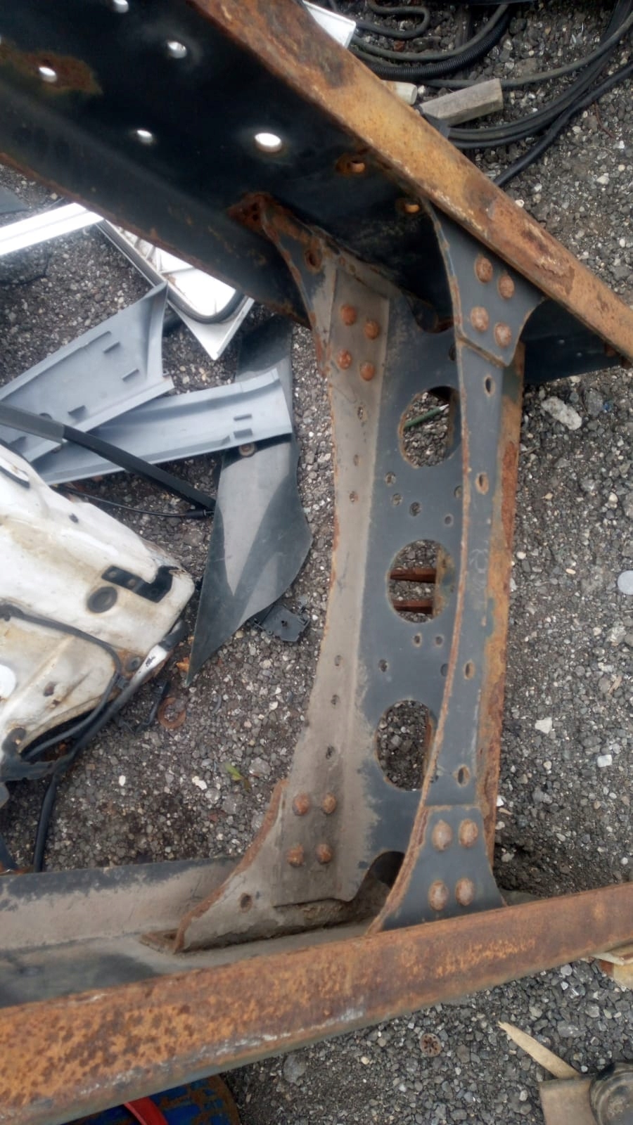 Belka ramy Mercedes Atego Axor Strona zabudowy przód