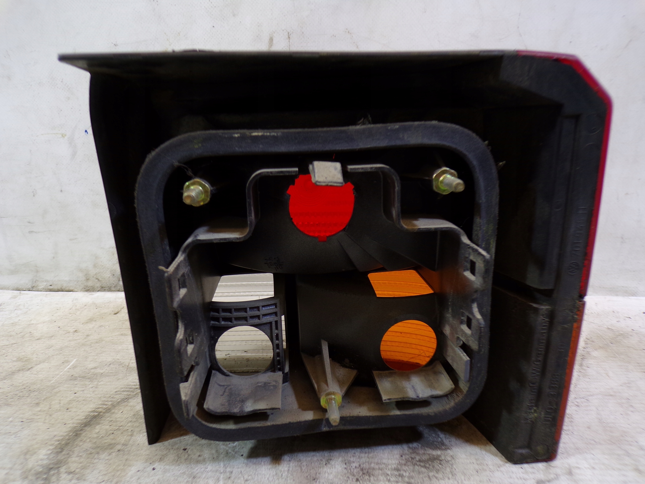 light rear rear part left VOLKSWAGEN TRANSPORTER T4