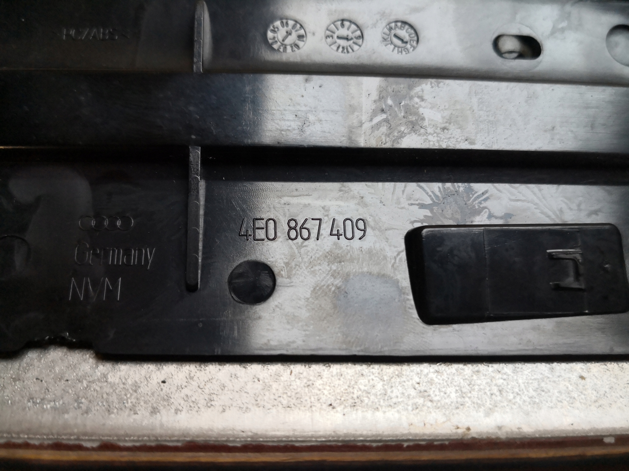moulding door left front AUDI A8 D3 4E0867409AT