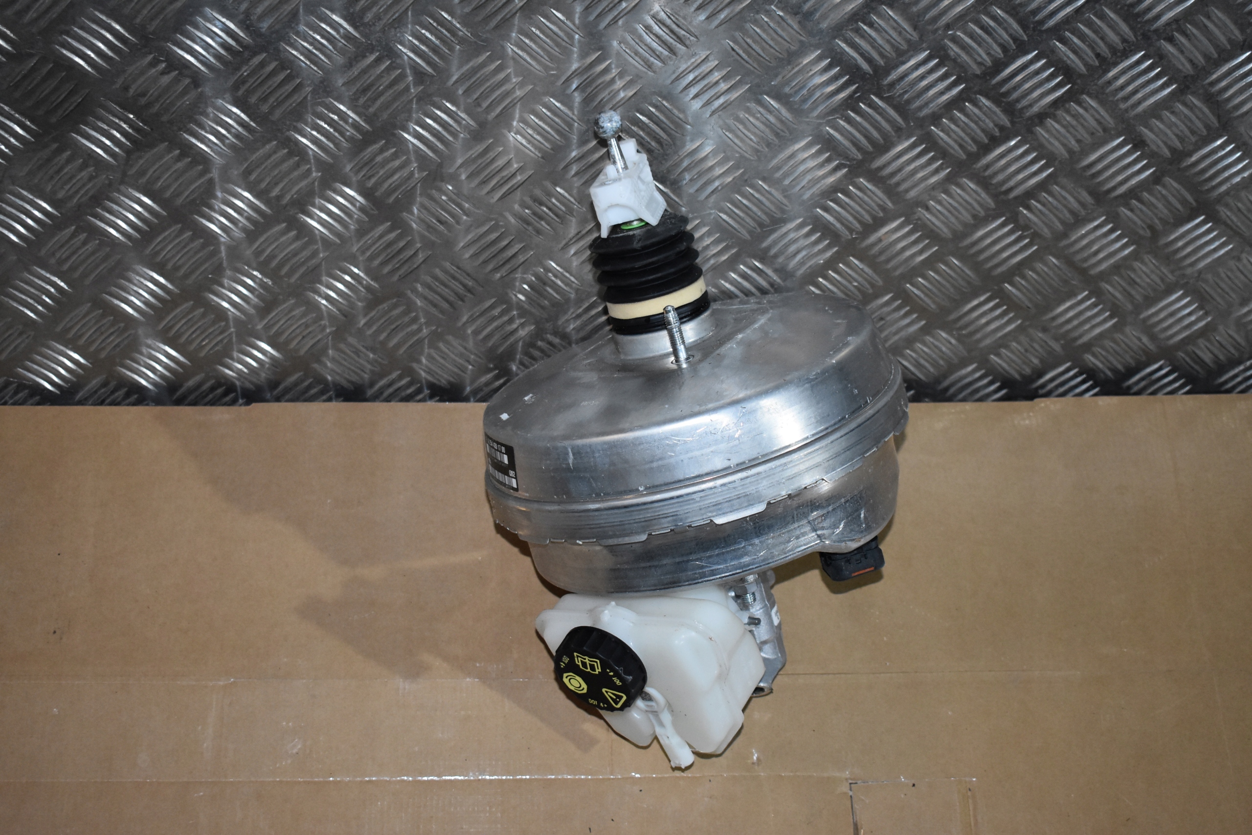 IDEALNE Servo bremsen MERCEDES W254 W214 1
