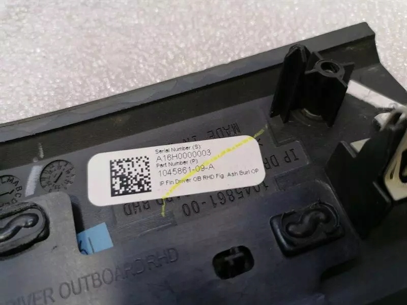 tesla MODEL S 90D AIR 1023277-00C