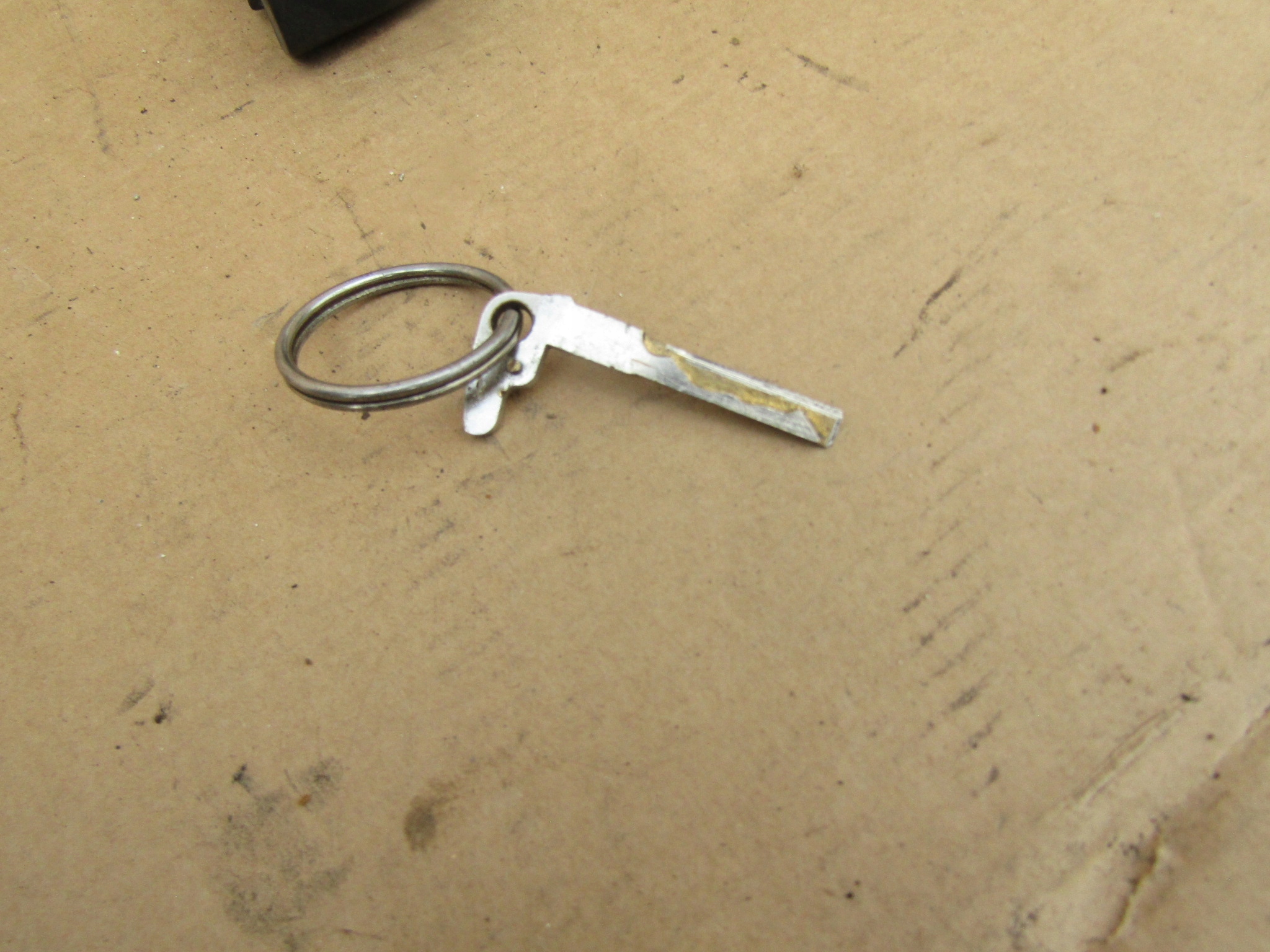 1 MERCEDES W210 97-99 LEWA WKLADKA ZAMKA DRZWI + KLUCZYK CHROM Producent części Mercedes-Benz OE