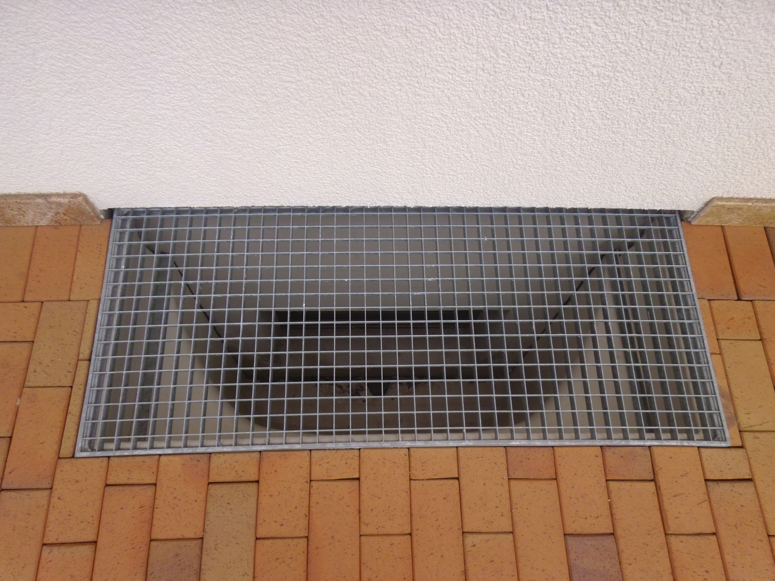 DOŚWIETLACZ DO PIWNIC NAŚWIETLE WOLFA 101x131x43 Sposoby otwierania nieotwierane