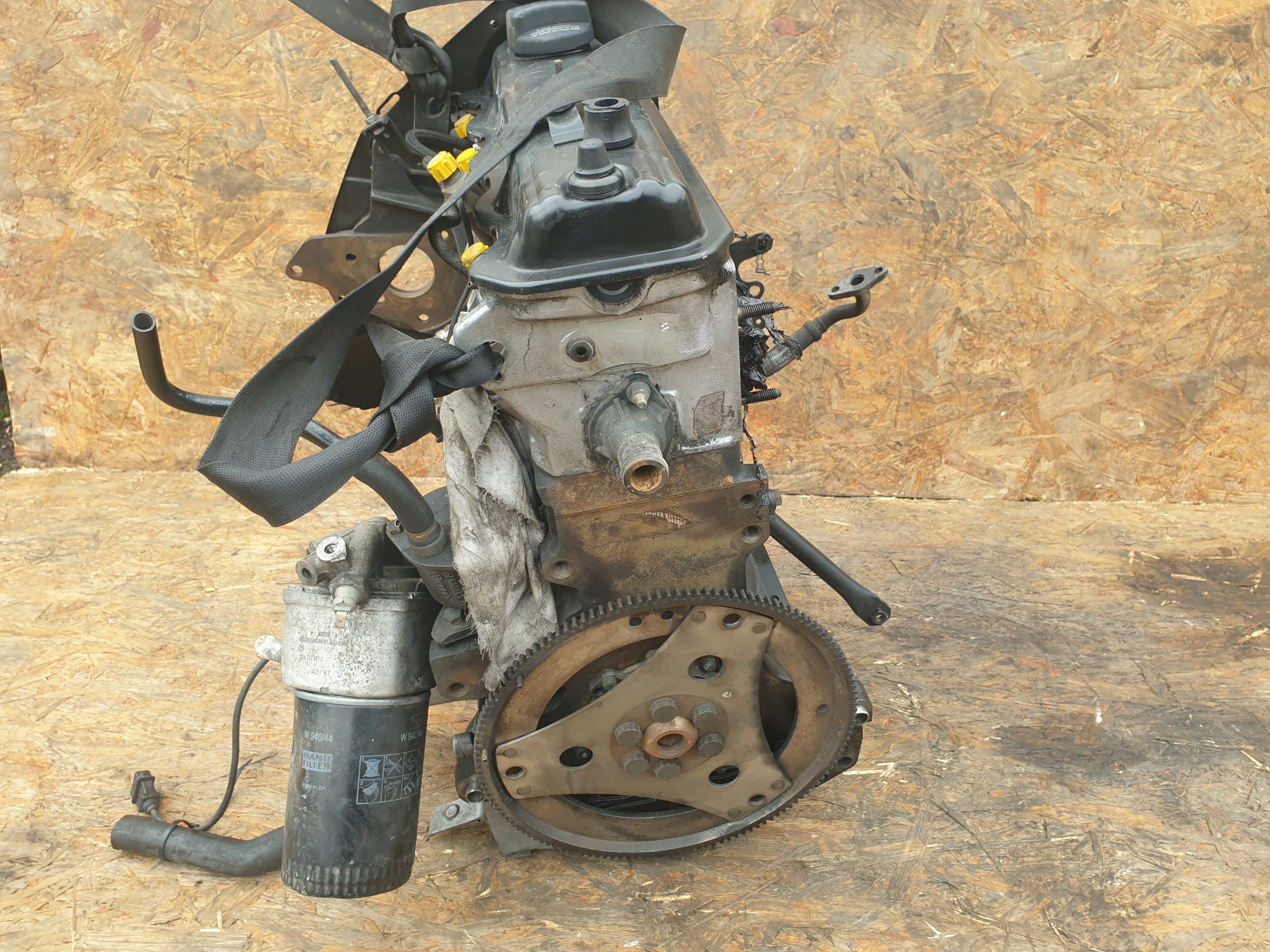 engine unprotected pillar AUDI A4 B5 PASSAT B5 AFN 1.9TDI