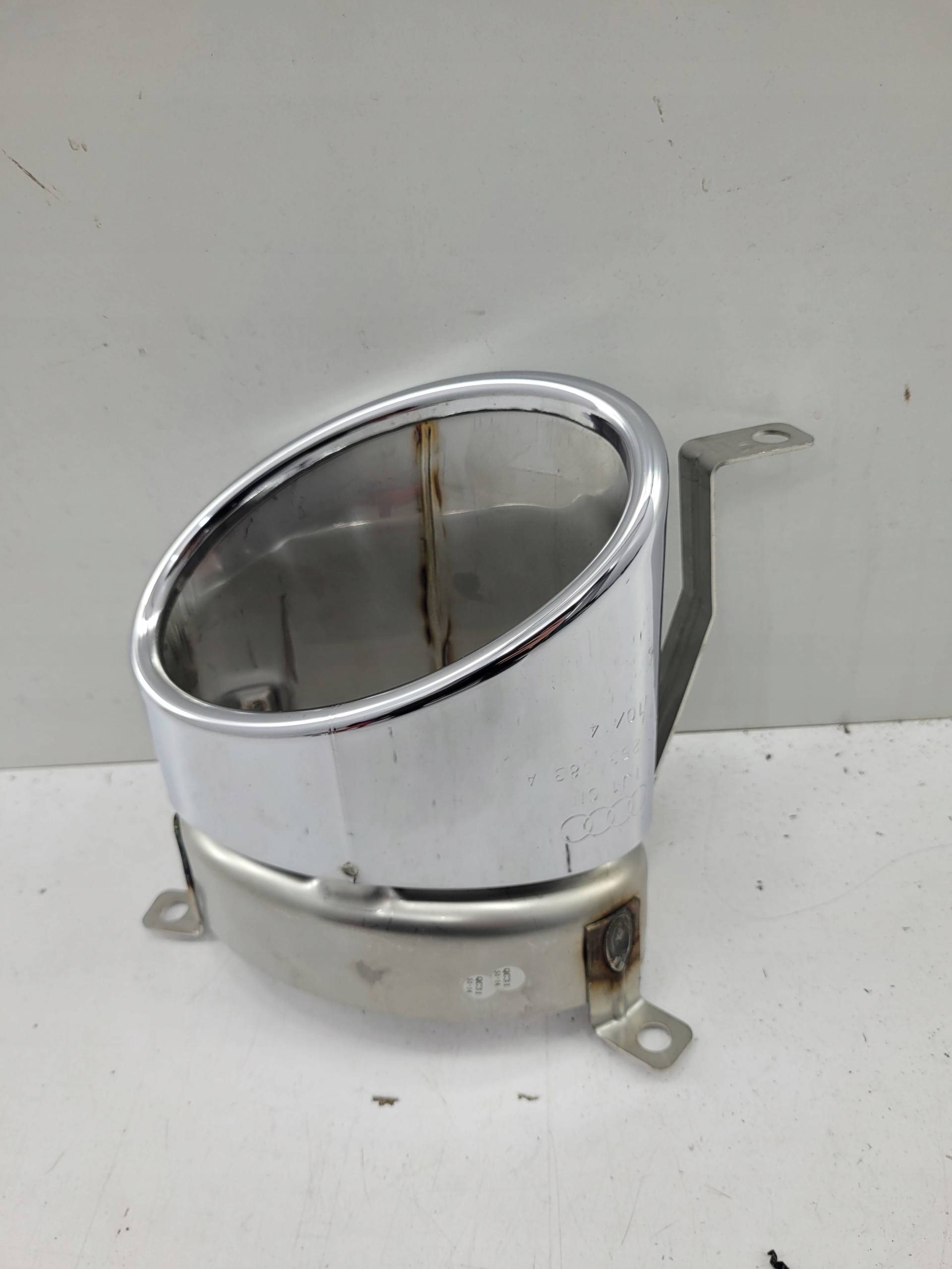 KOŃCÓWKA TŁUMIKA WYDECHU AUDI Q7 4L LEWA