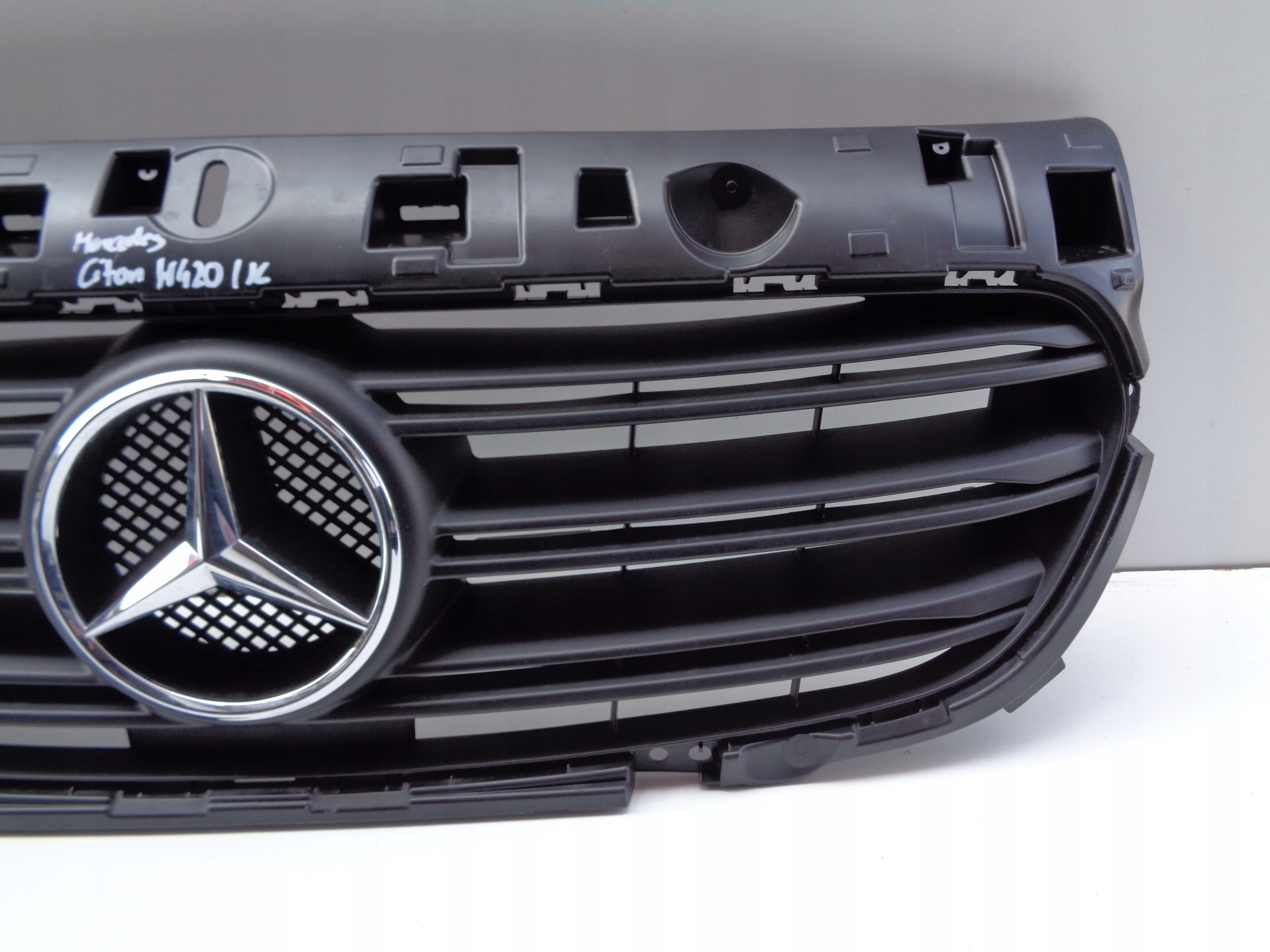 grille MERCEDES CITAN W420 21