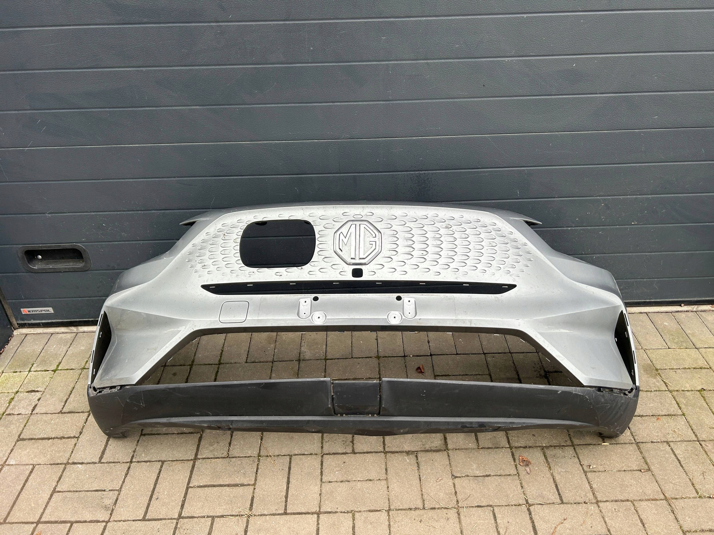 MG ZS 19- Lift bumper front front