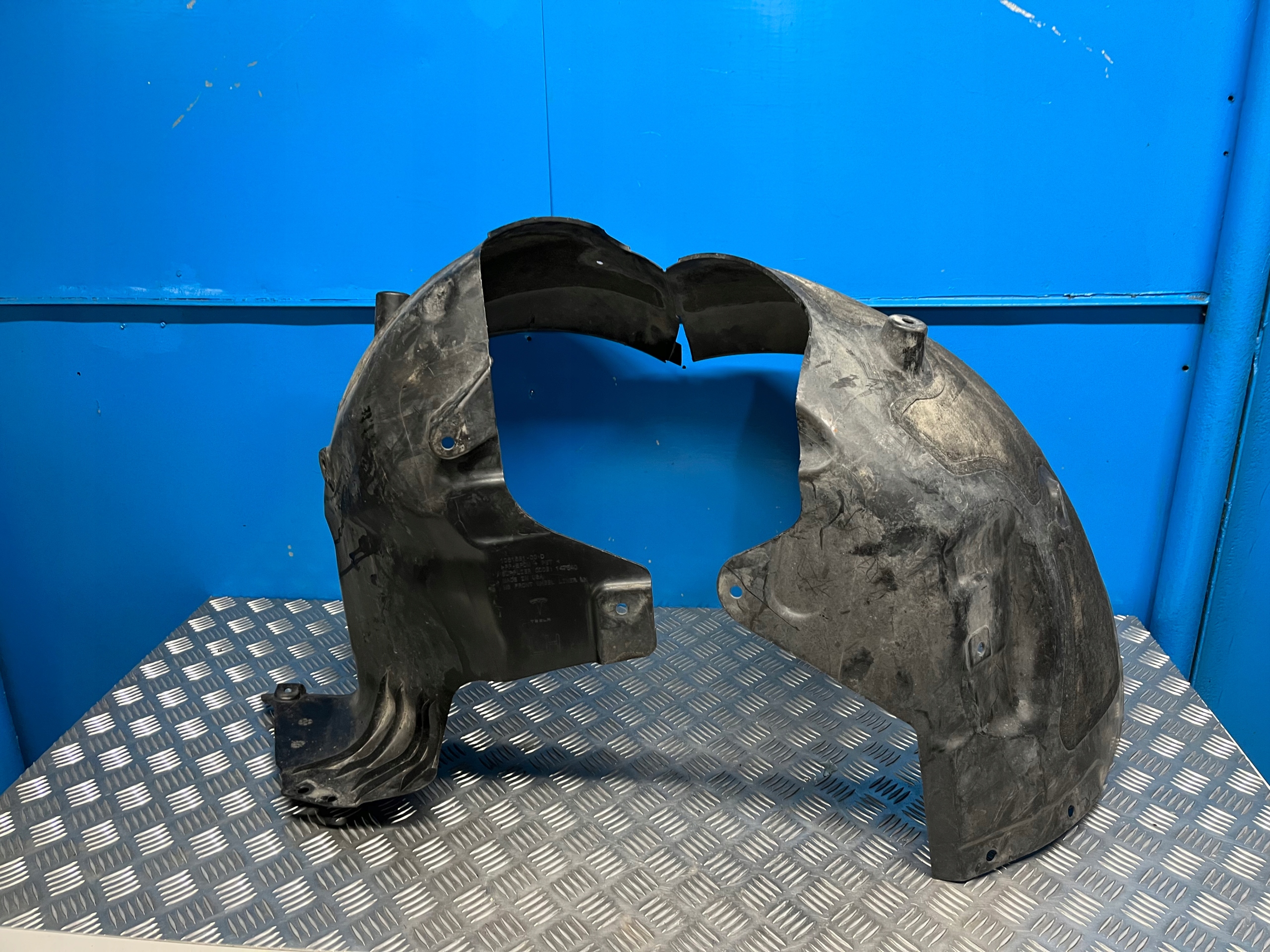 TESLA MODEL 3 NADKOLE LEWY PRZÓD LEWE PRZEDNIE