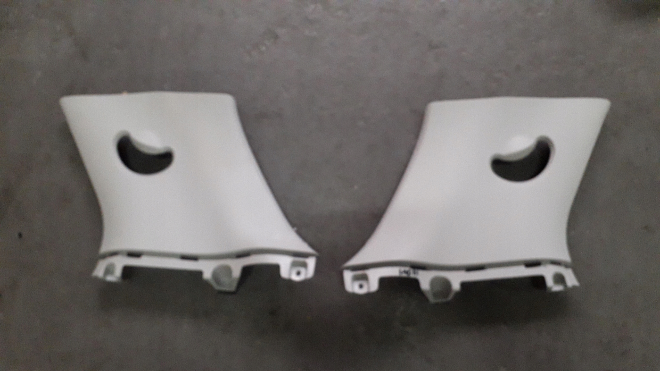 HYUNDAI I10 III 2020-кришка задньої стійки