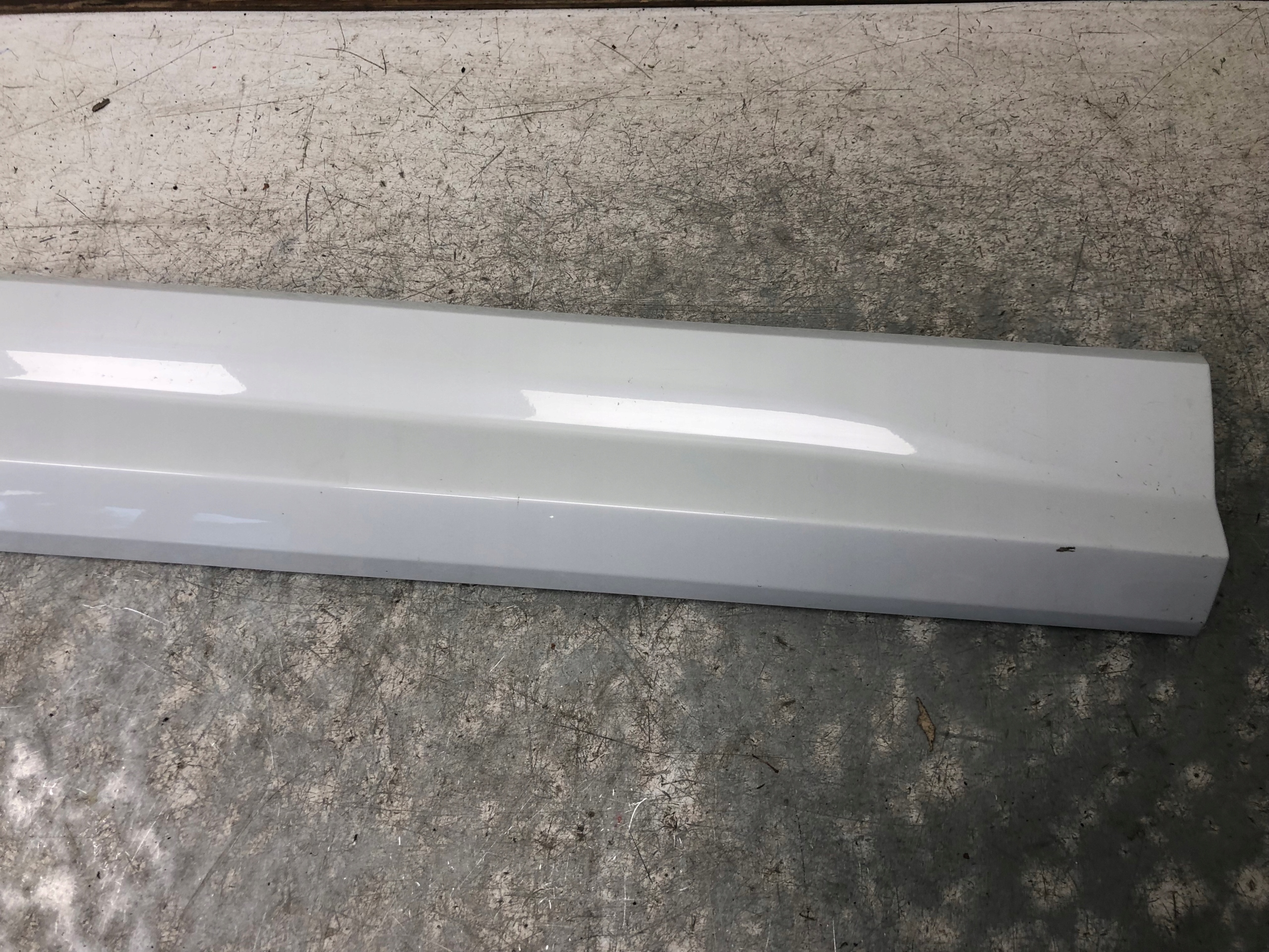 AUDI Q2 S-LINE moulding door right front 81A853960A