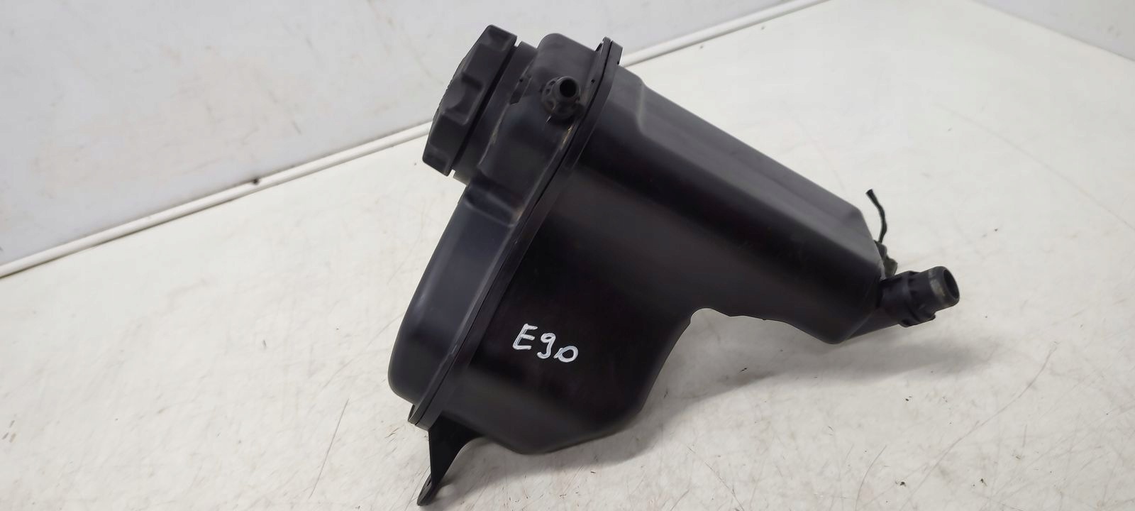 water tank tank BMW E90